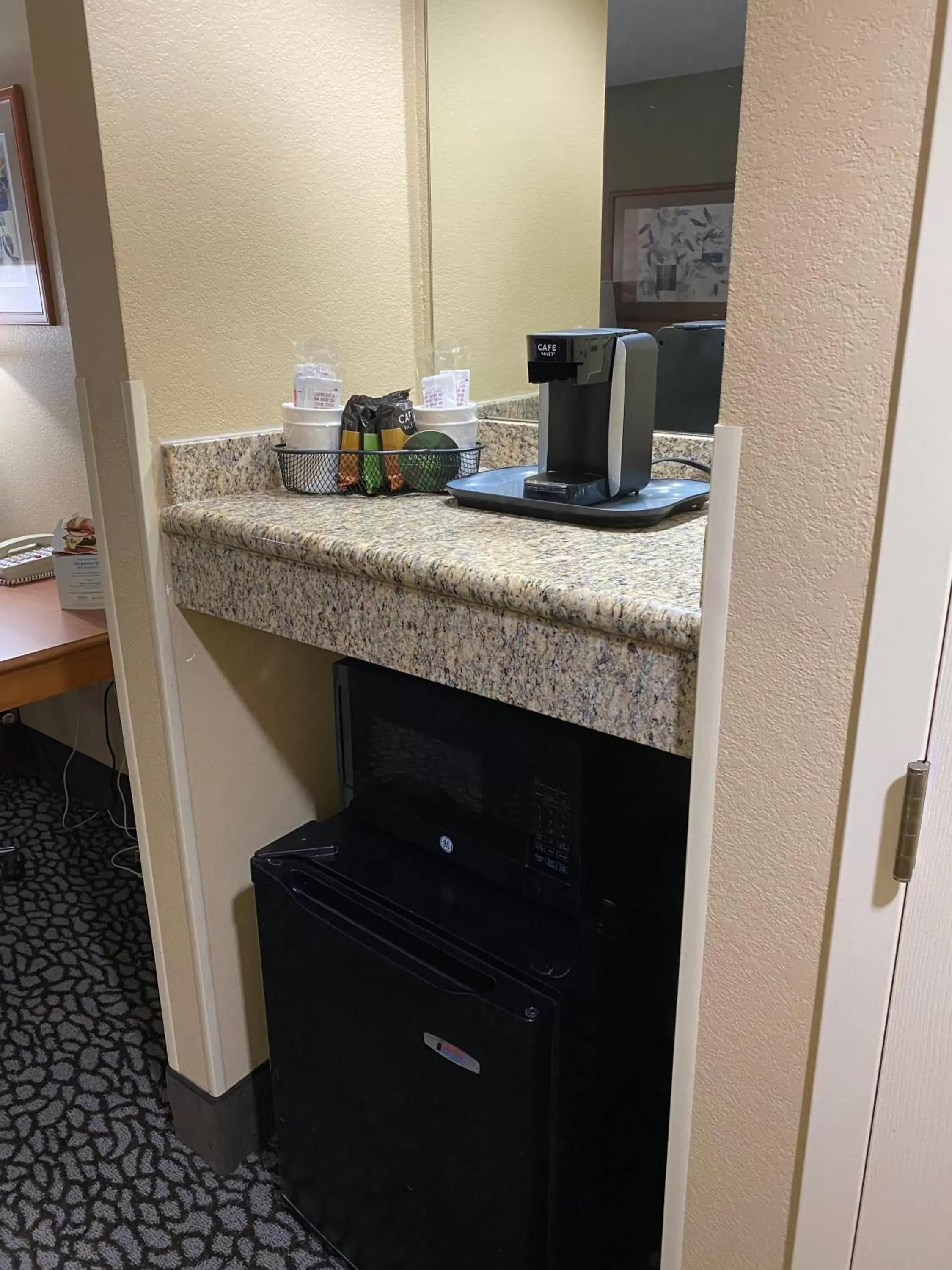 Coffee/tea facilities in Wingate by Wyndham Little Rock