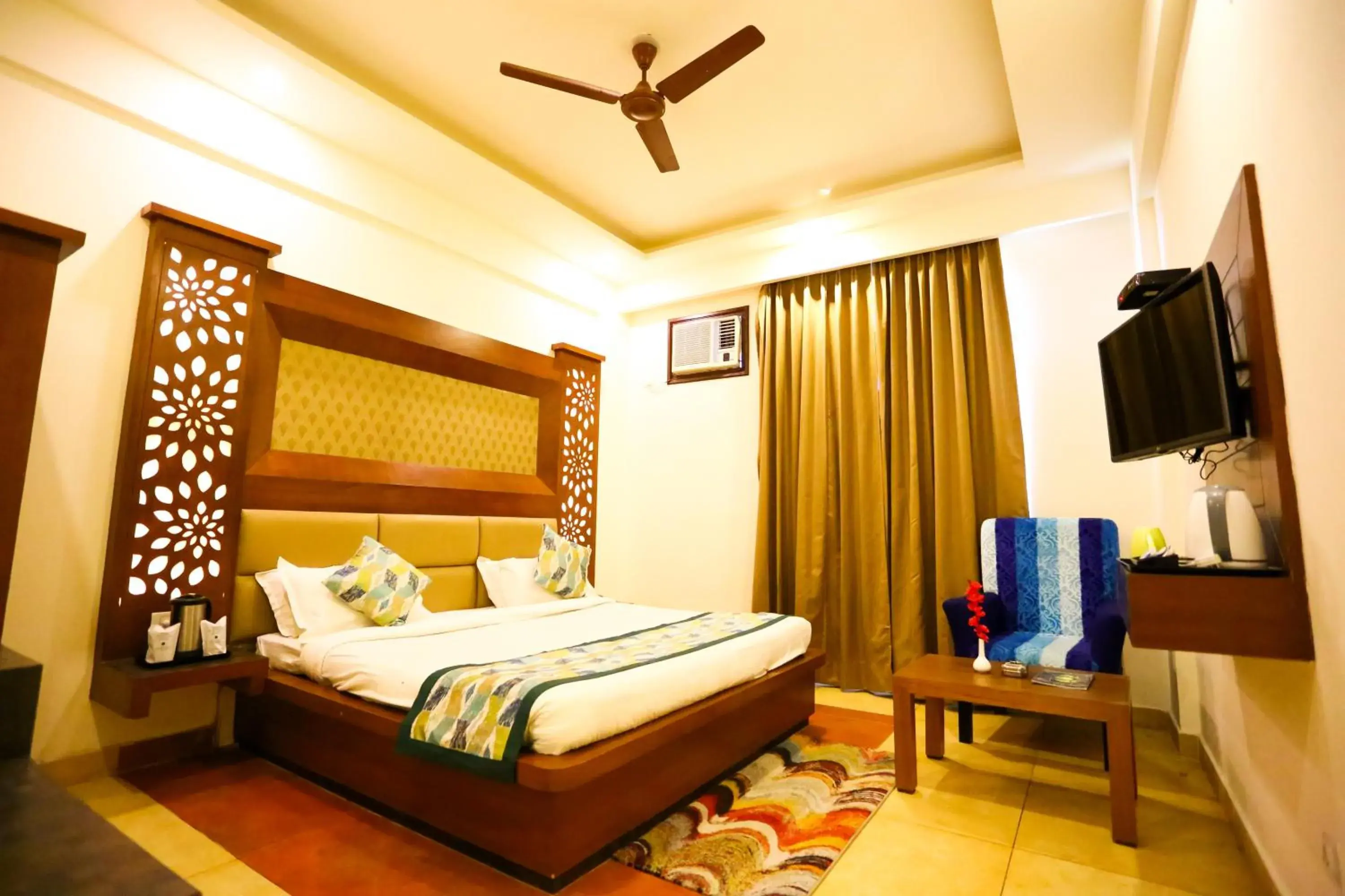 Bed in Hotel Shree Hari Niwas