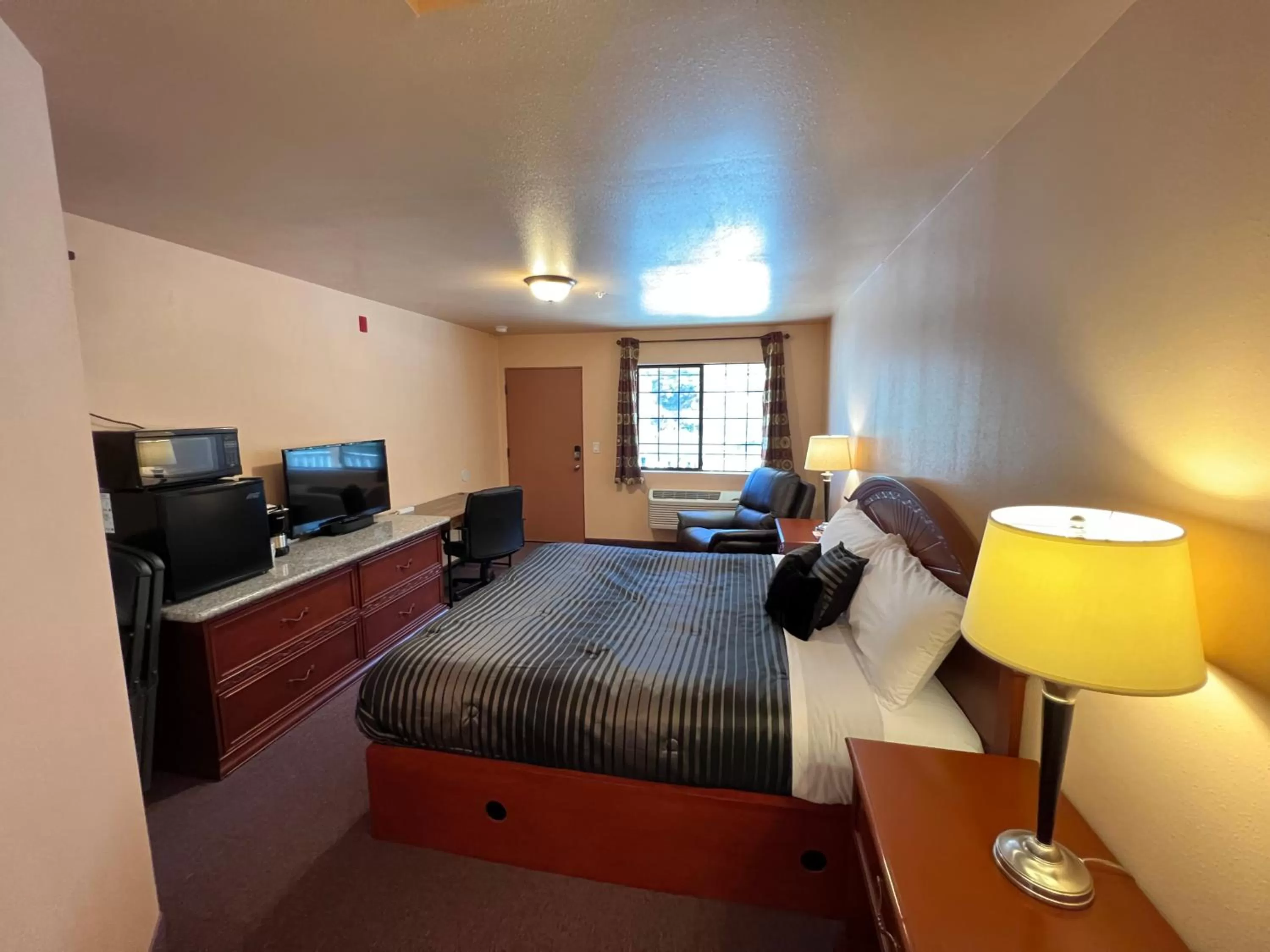 Bed in Frazier View Motel