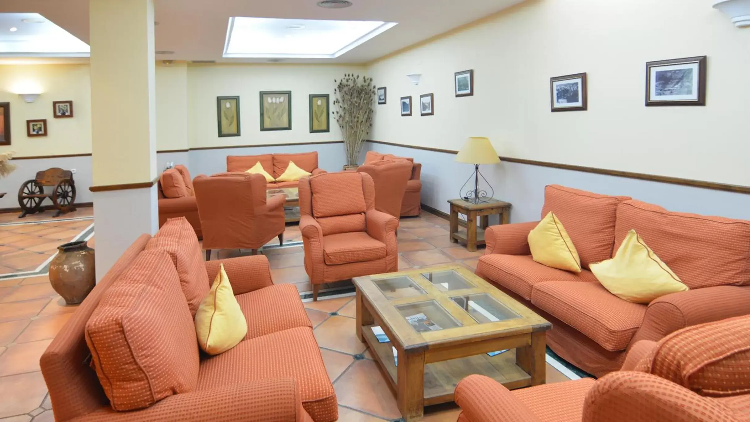 Living room, Seating Area in La Posada del Conde
