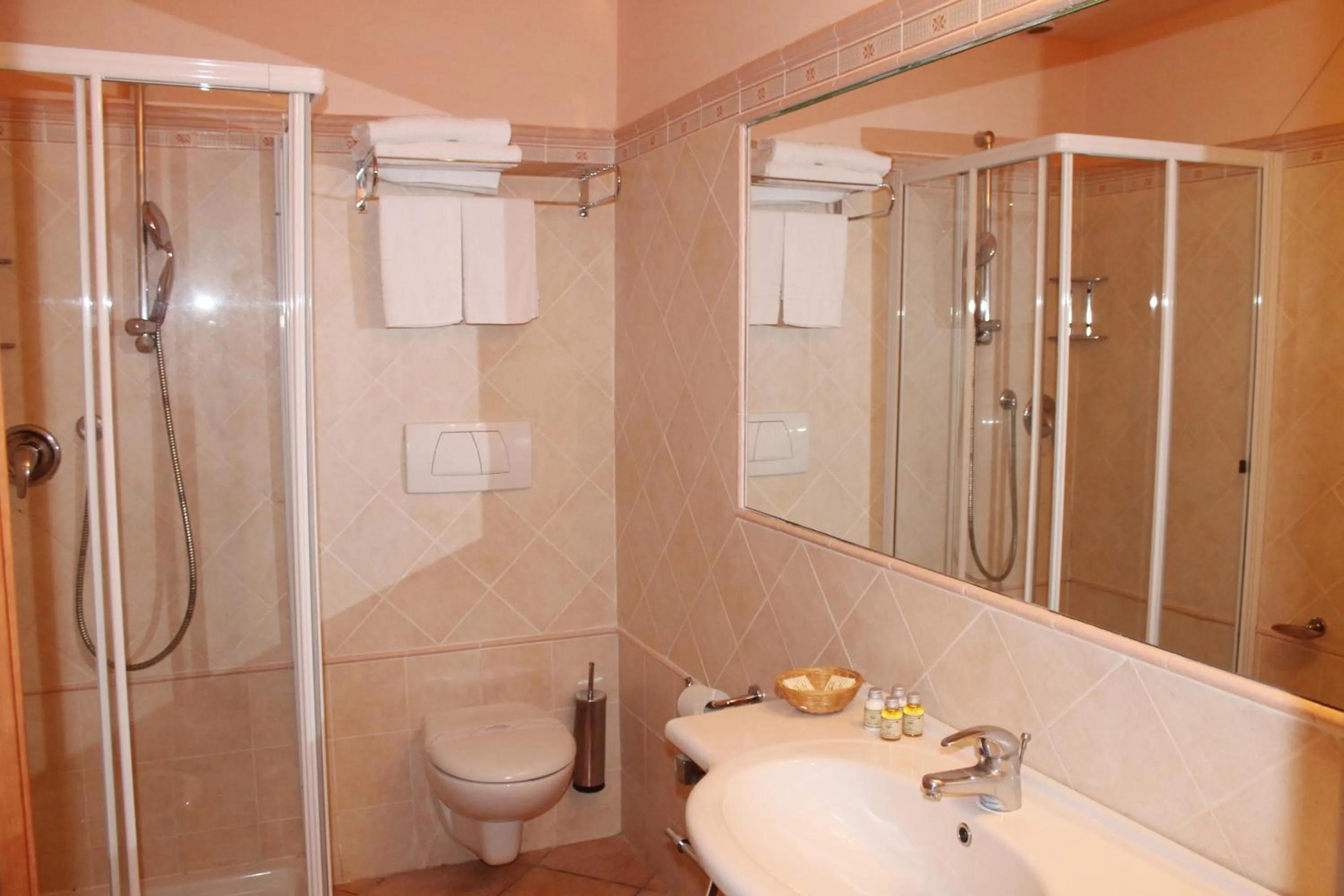 Shower in Loano 2 Village