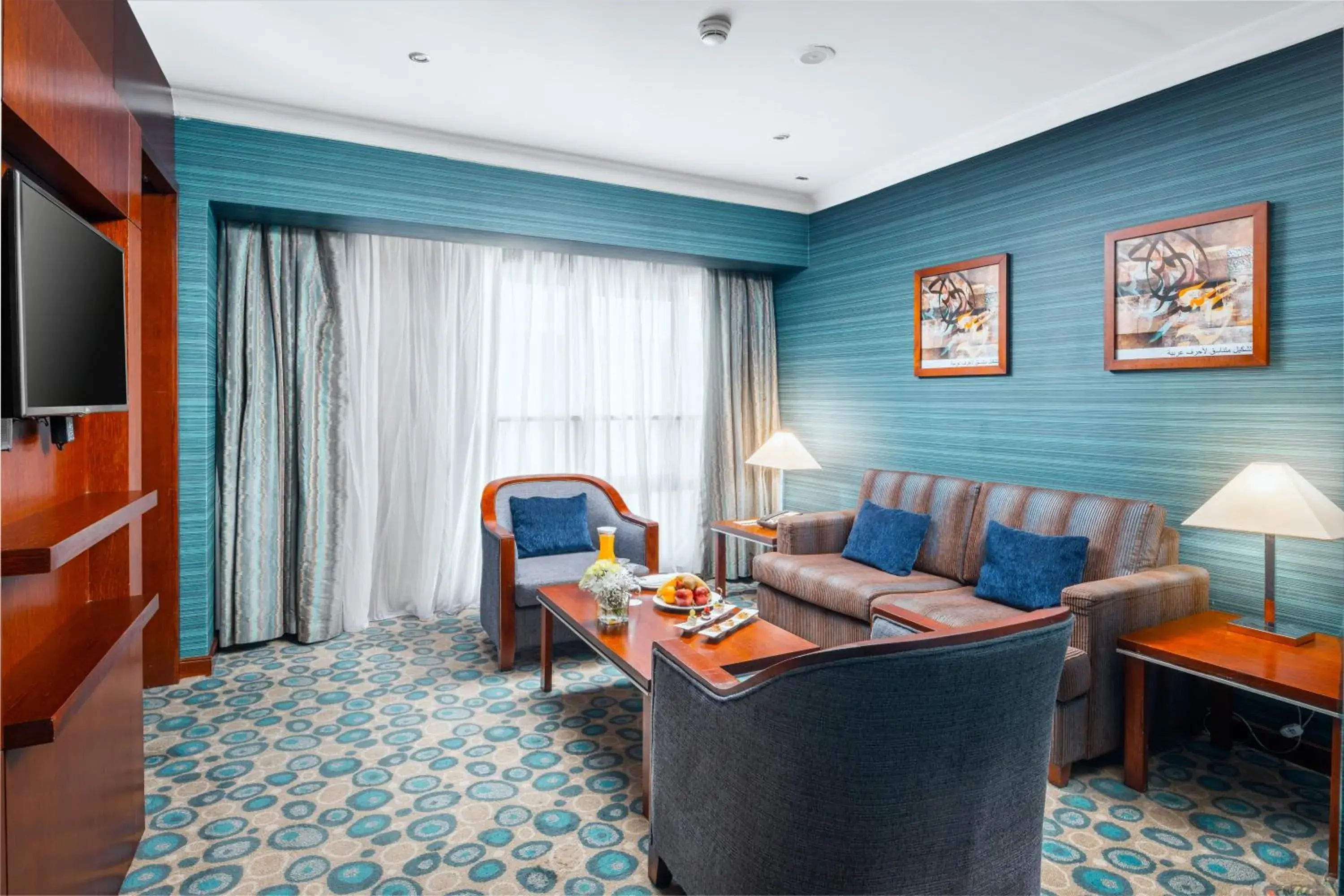 Junior Suite king bed, City View in Millennium Al Aqeeq Hotel Junior Suite king bed, City View in Millennium Al Aqeeq Hotel