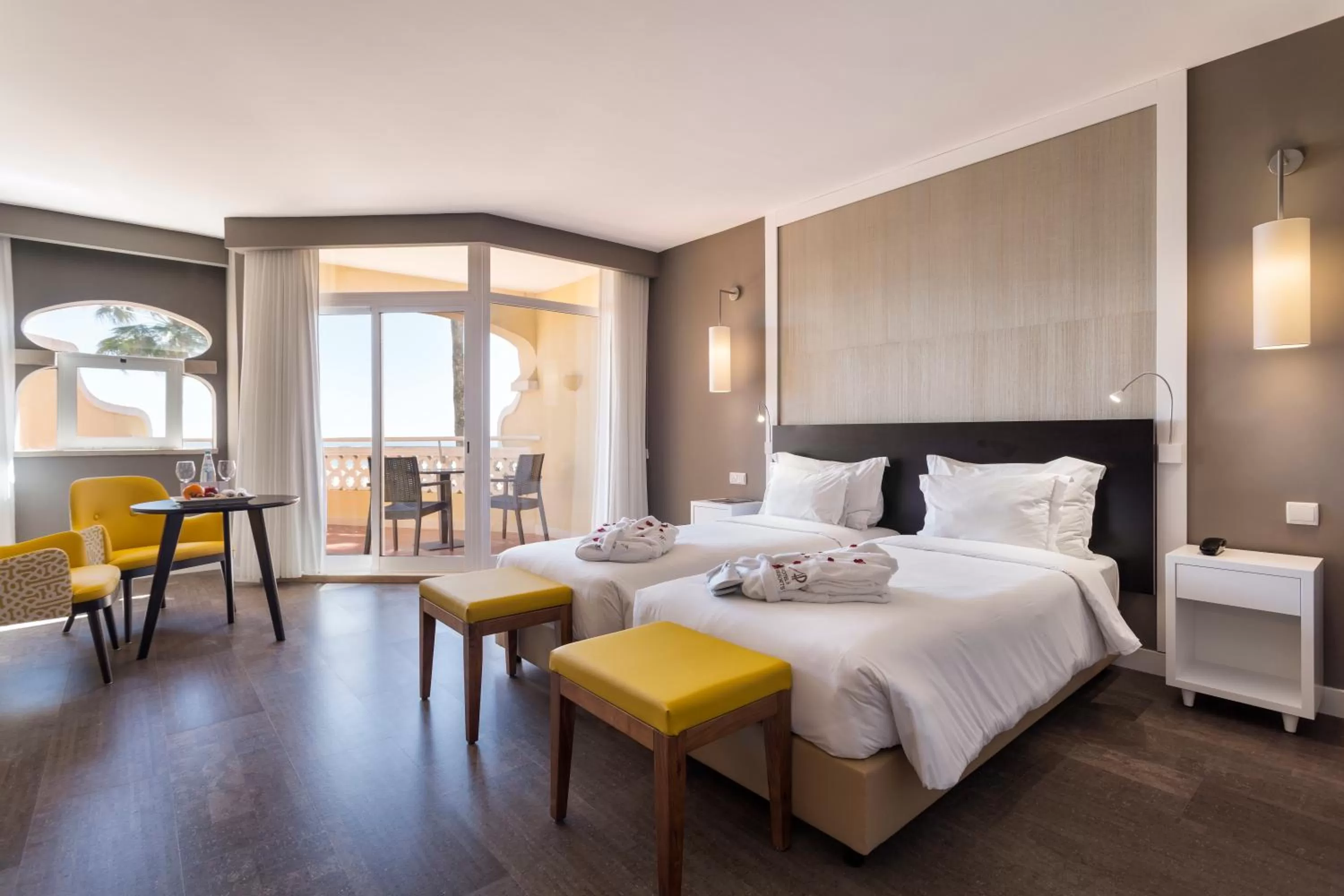 Photo of the whole room, Bed in AP Oriental Beach - Adults Friendly