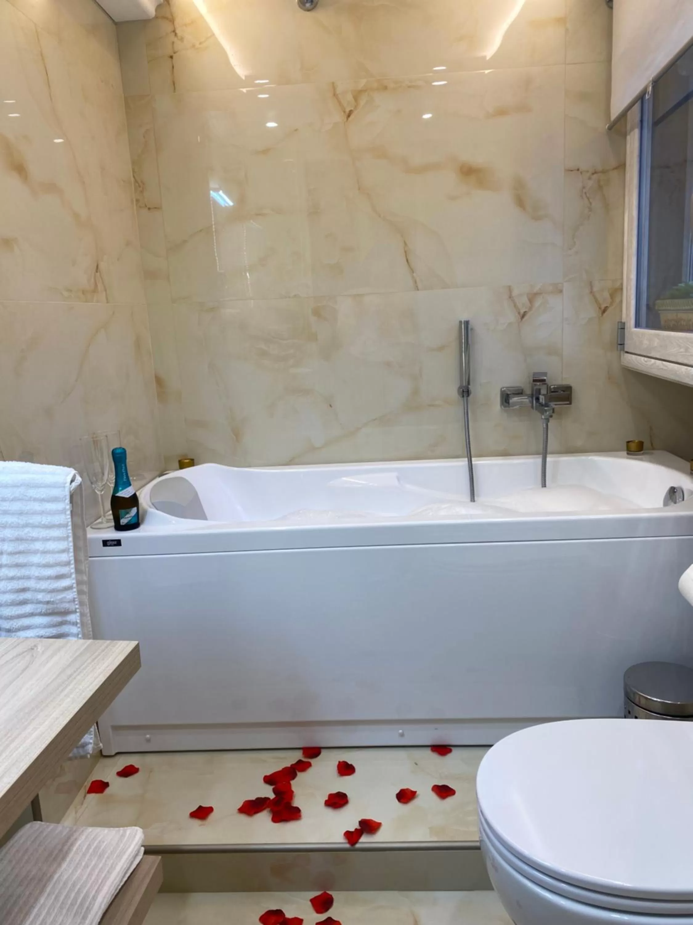 Bathroom in Home dentro il teatro