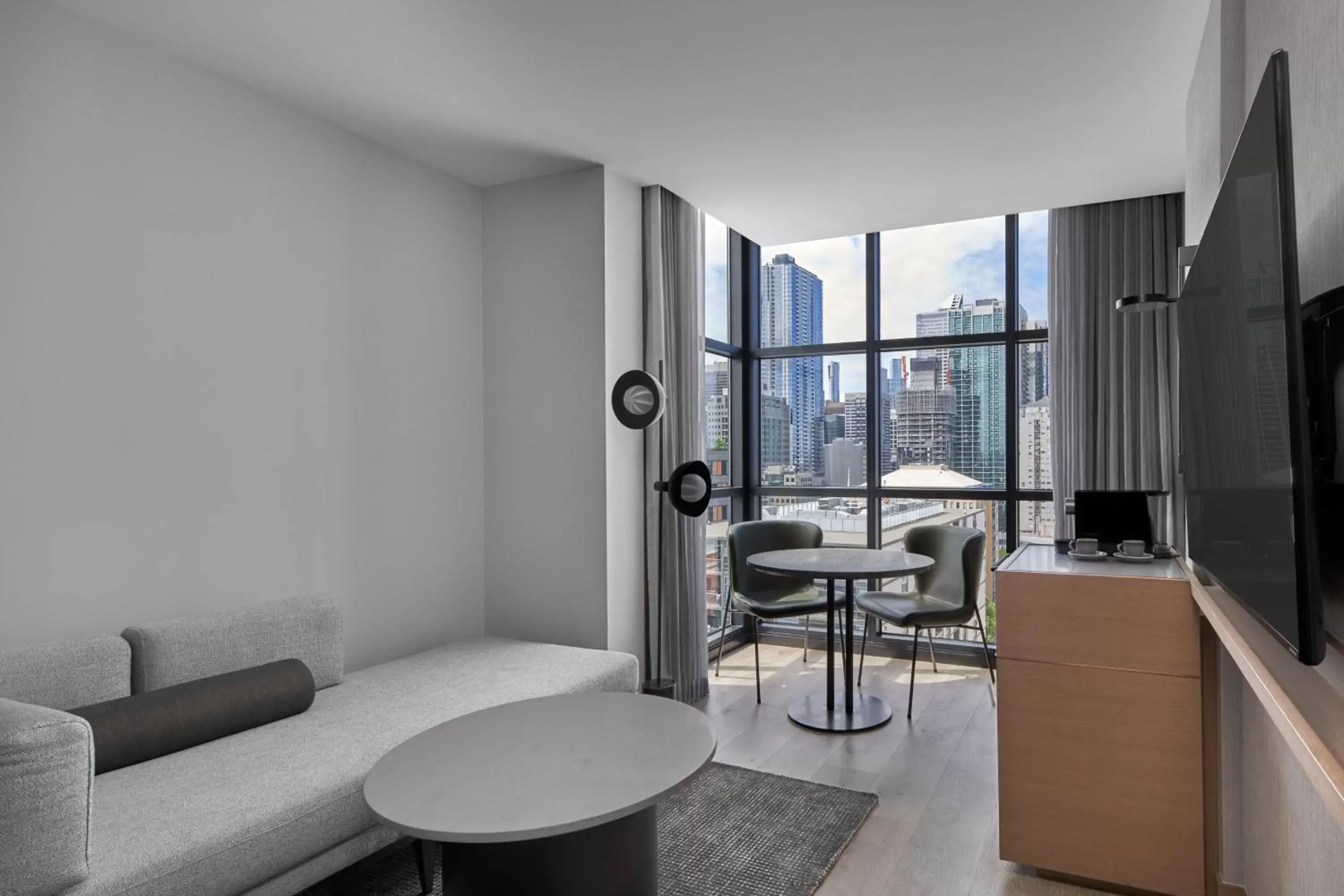 Living room, Seating Area in Courtyard by Marriott Melbourne Flagstaff Gardens