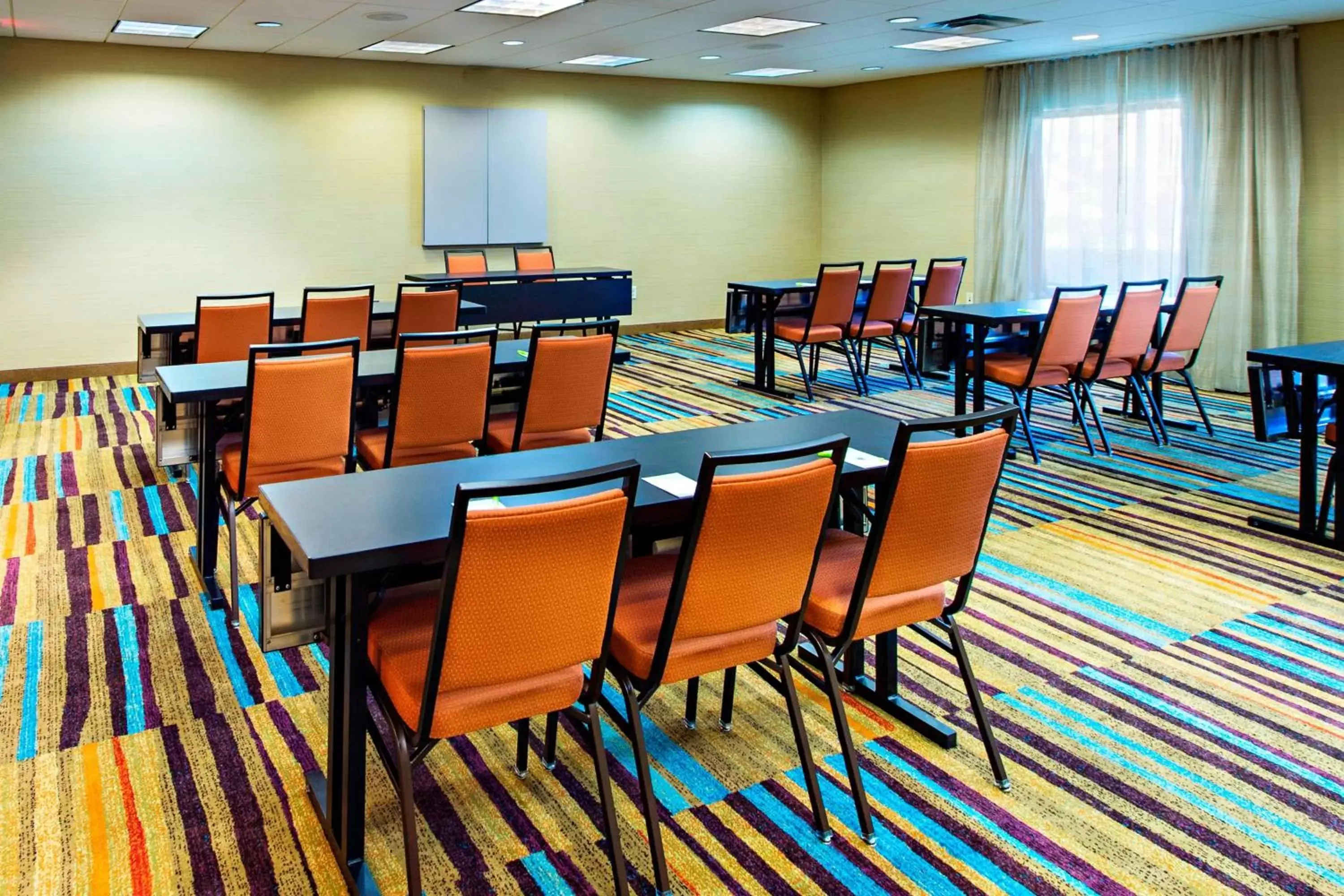 Meeting/conference room in Fairfield Inn & Suites by Marriott Atlanta Buford/Mall of Georgia