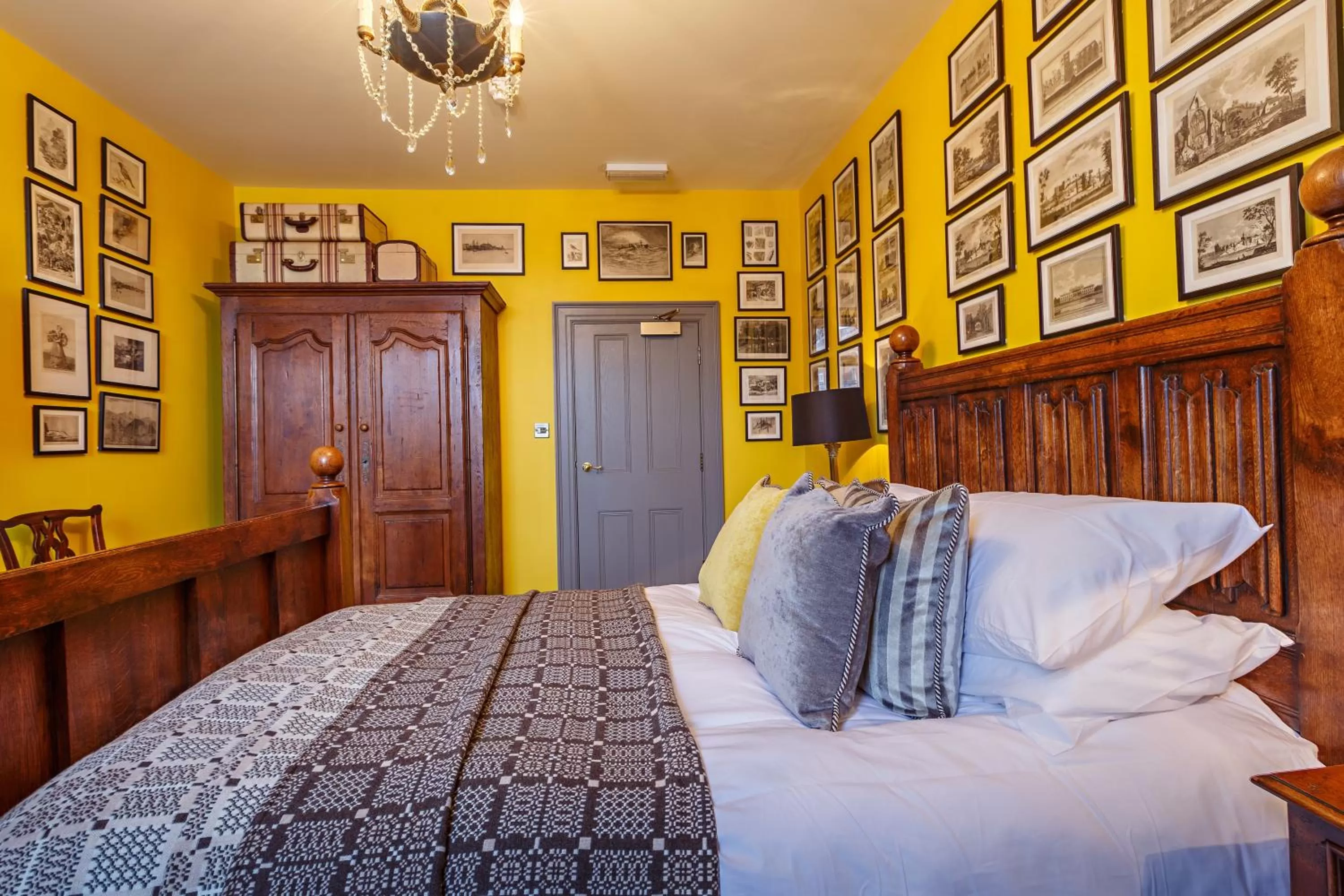 Photo of the whole room, Bed in The Dial House