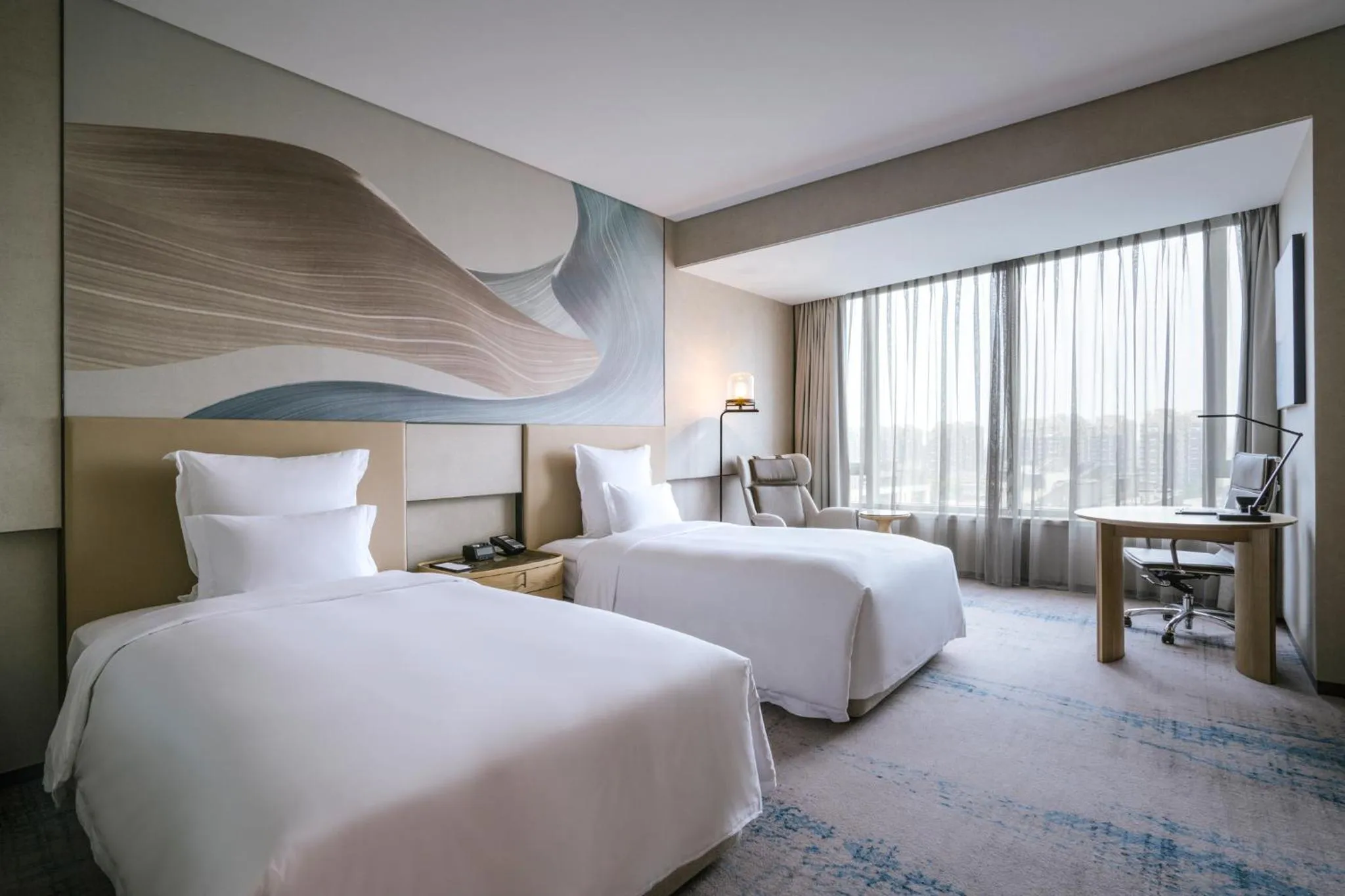 Photo of the whole room, Bed in Pullman Shanghai Qingpu Excellence