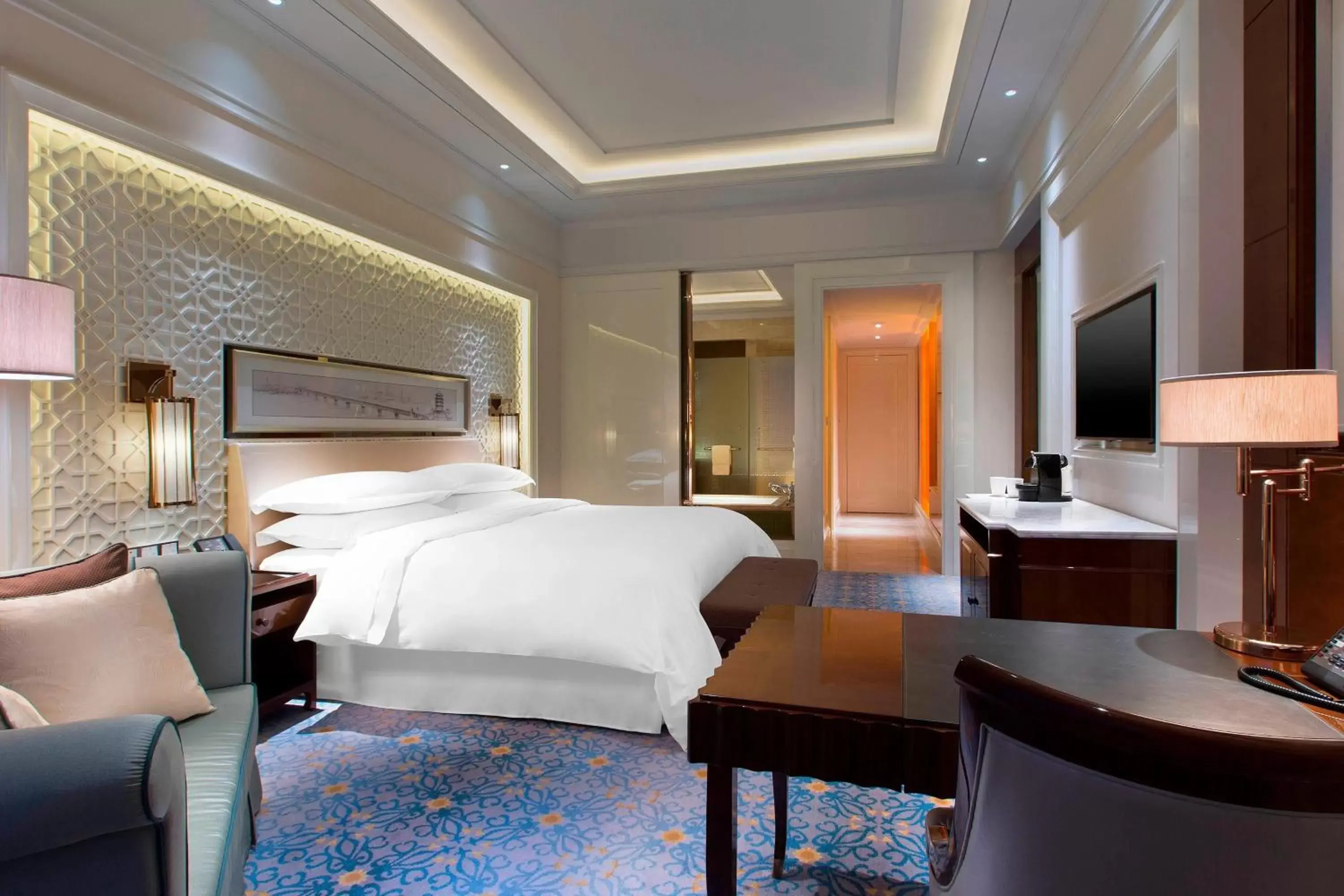 Photo of the whole room in Sheraton Grand Wuhan Hankou Hotel - Let's take a look at the moment of Wuhan