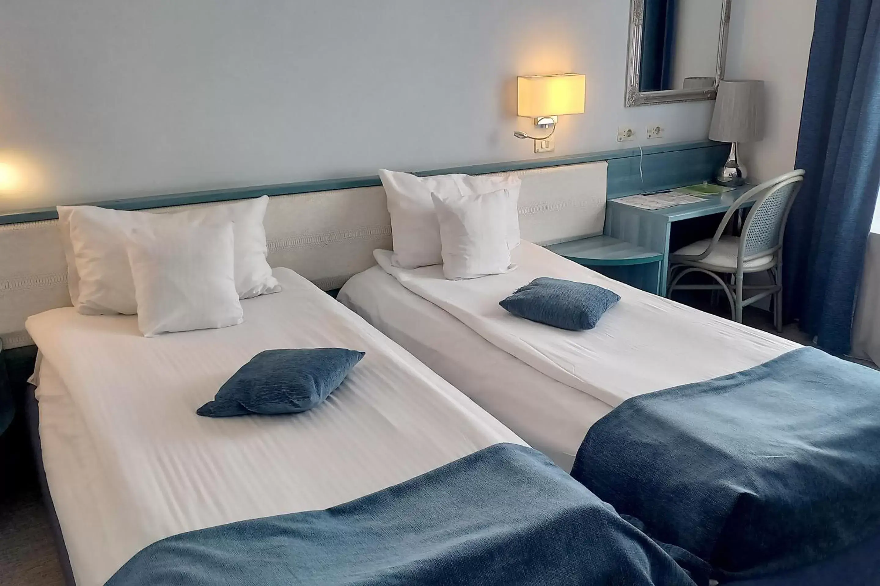 Bed in Continental Forum Oradea