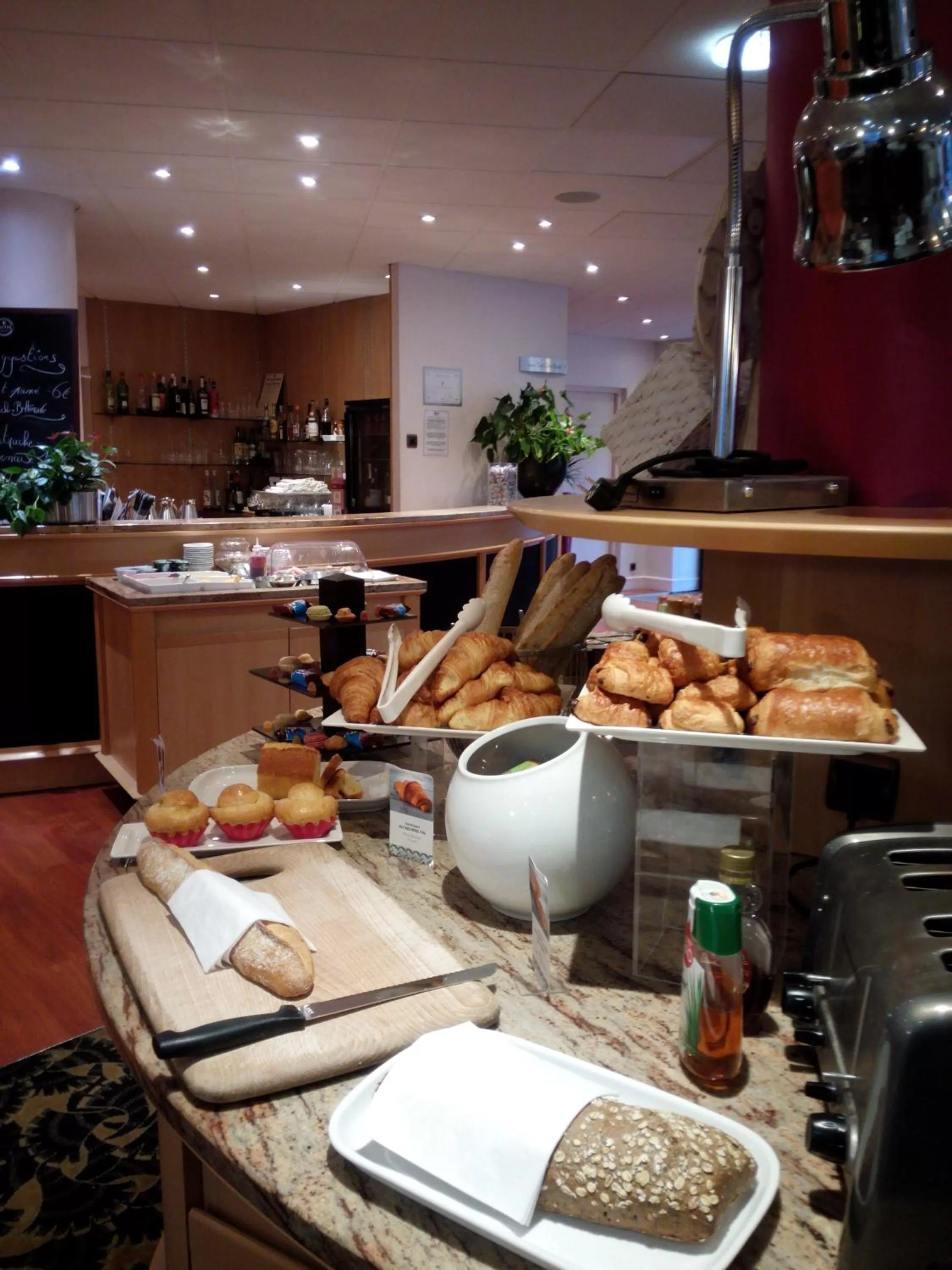 Buffet breakfast in Mercure Epinal Centre
