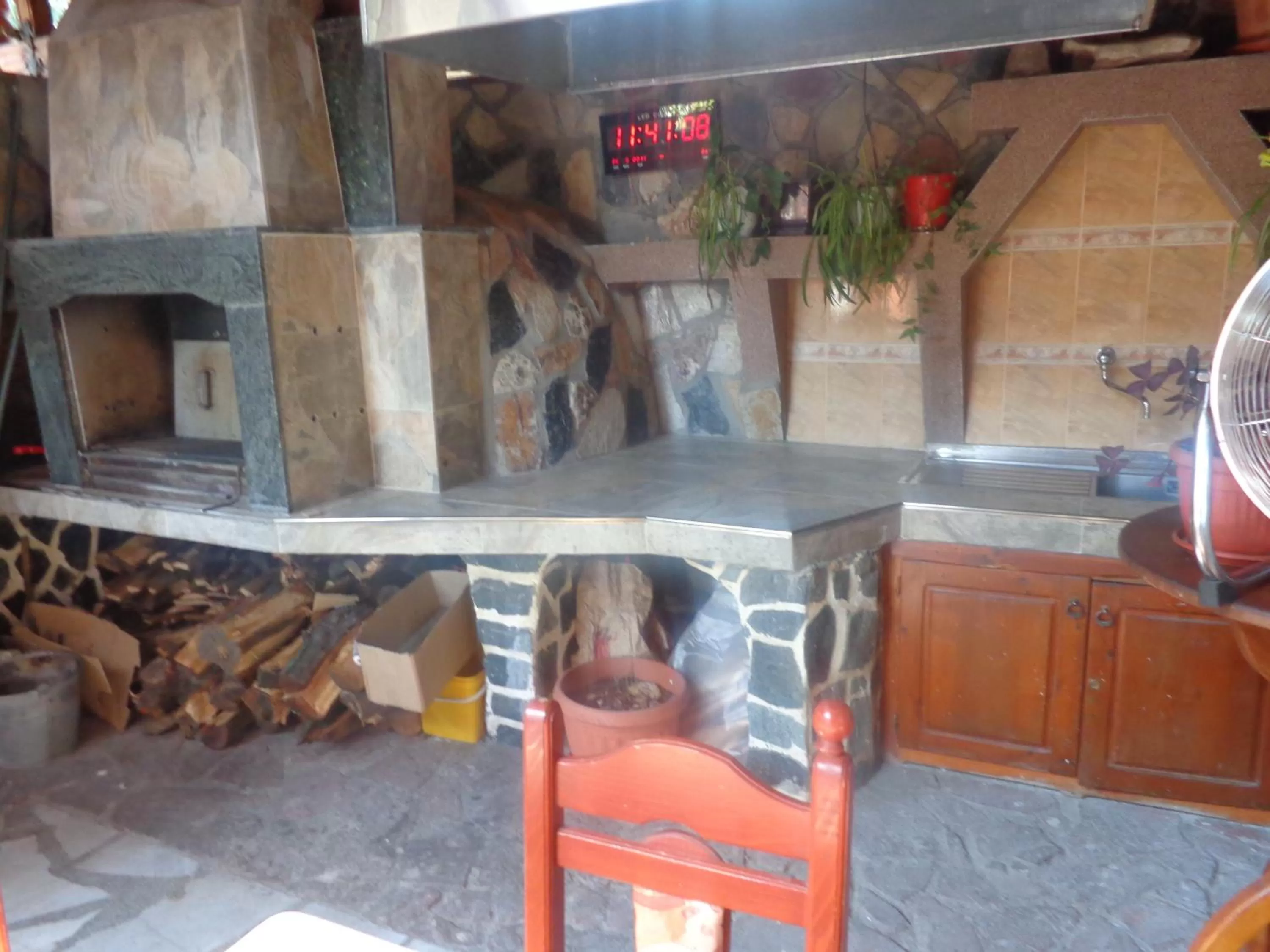 BBQ facilities in Kestenite Family Hotel