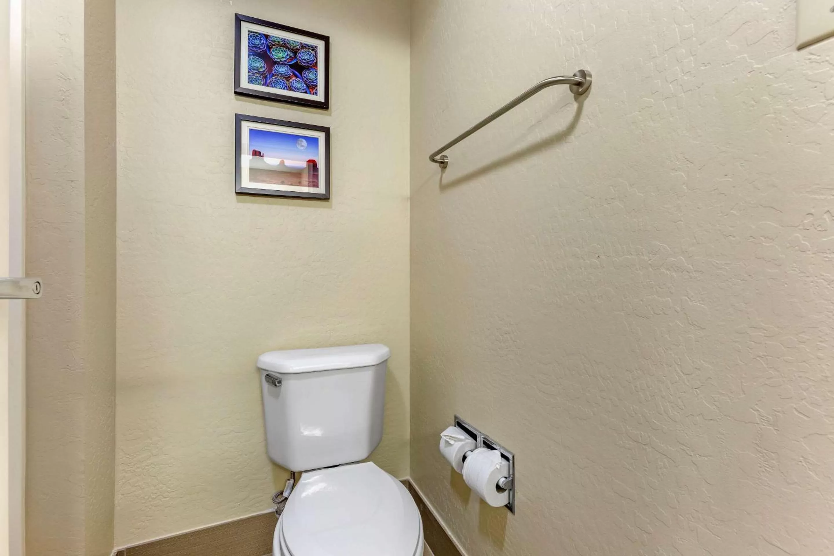 Bathroom in Comfort Inn & Suites Surprise Near Sun City West