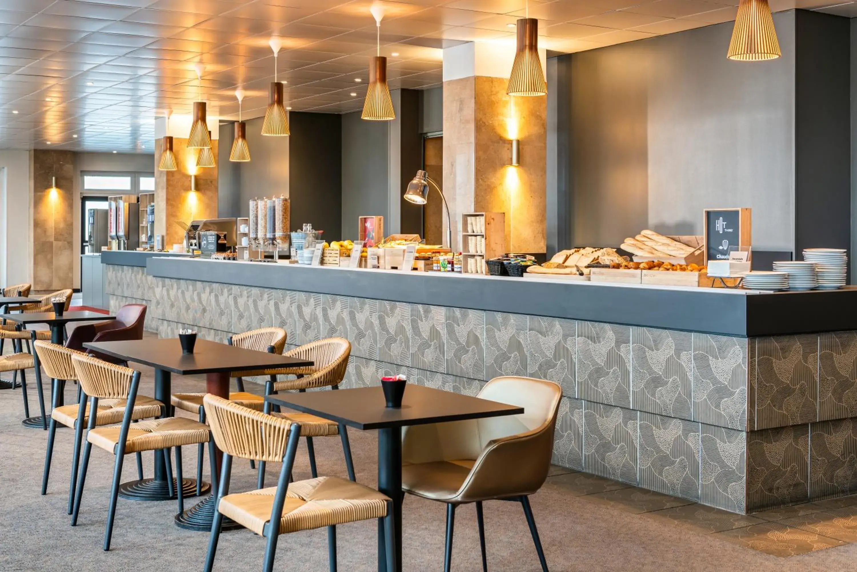 Breakfast, Restaurant/Places to Eat in ibis Paris porte de Bercy