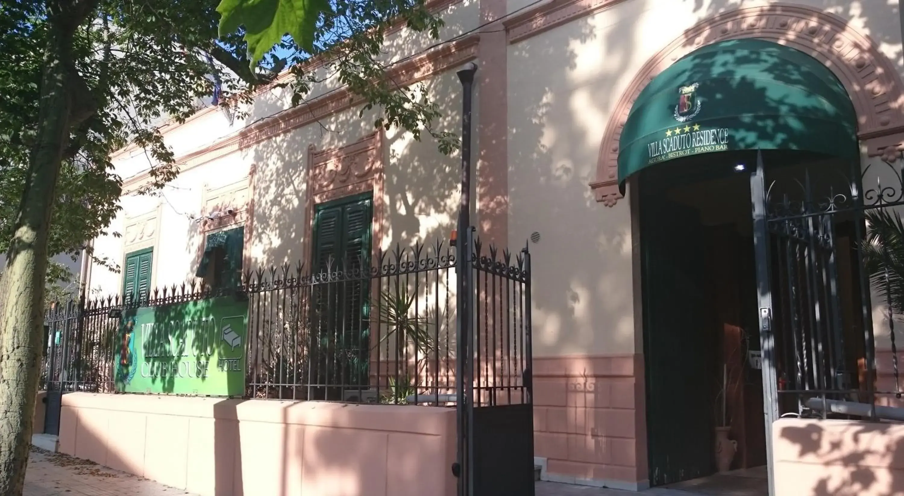 Facade/Entrance in Villa Scaduto Residence