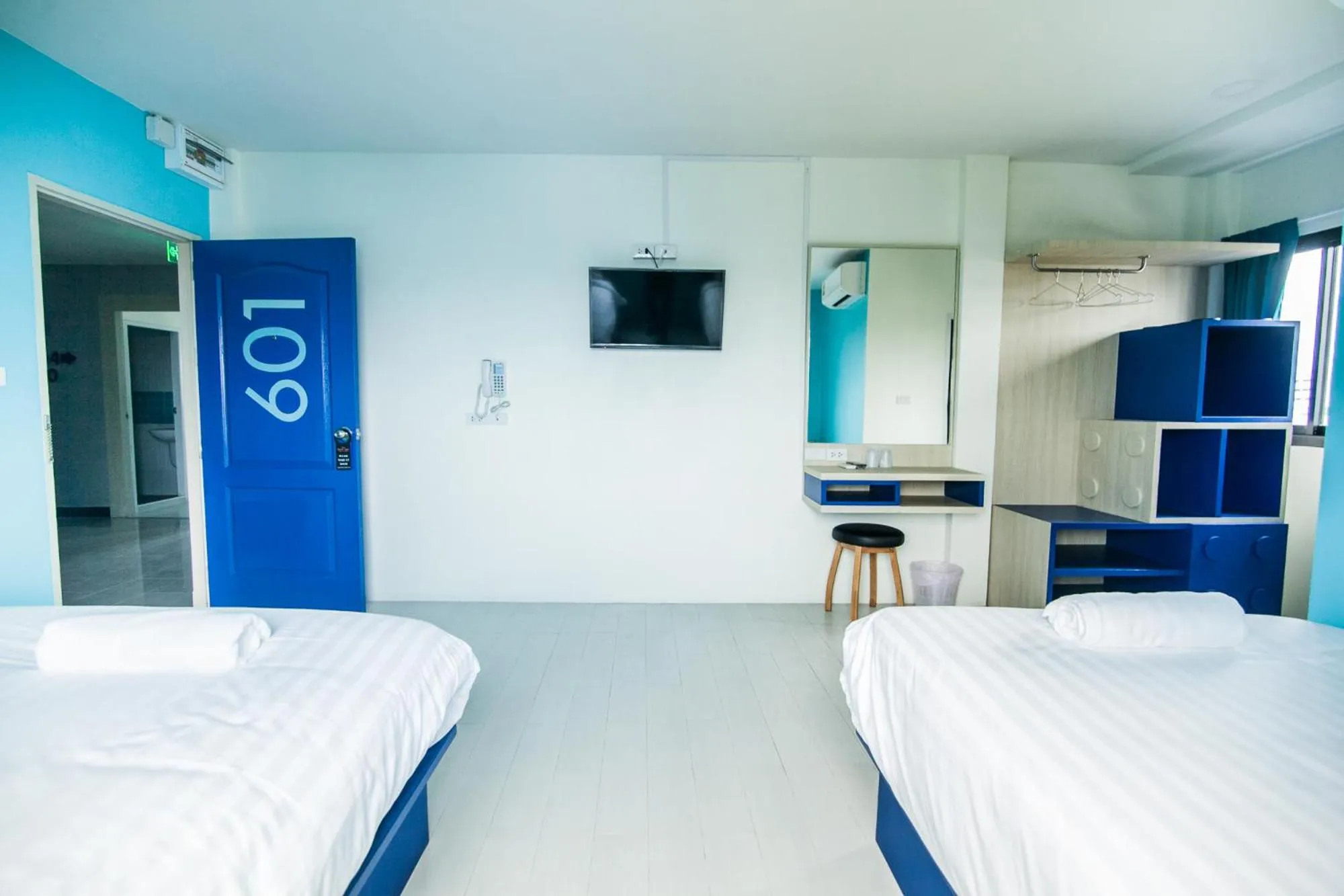 TV and multimedia, Bed in The Seven Luck