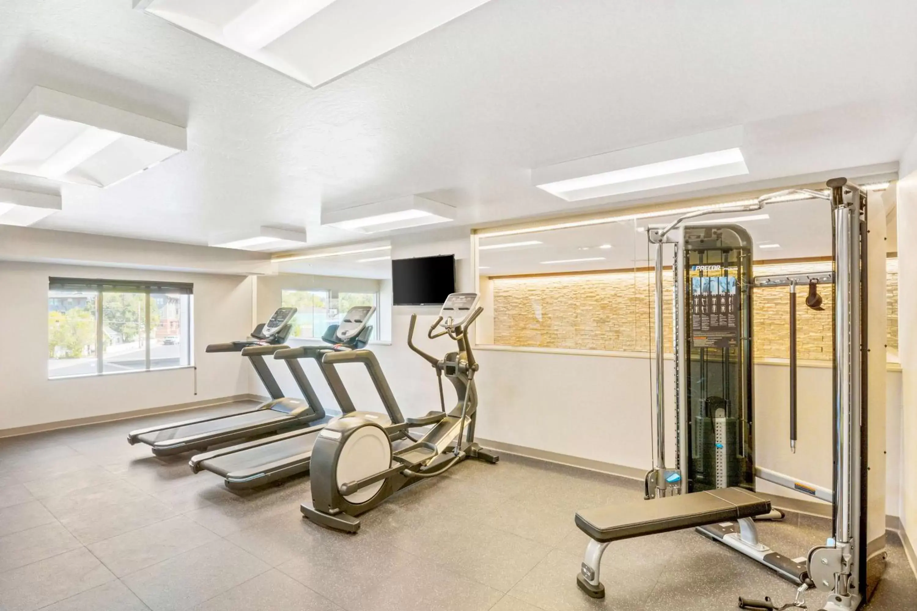 Activities, Fitness Center/Facilities in Country Inn & Suites by Radisson, Flagstaff Downtown, AZ