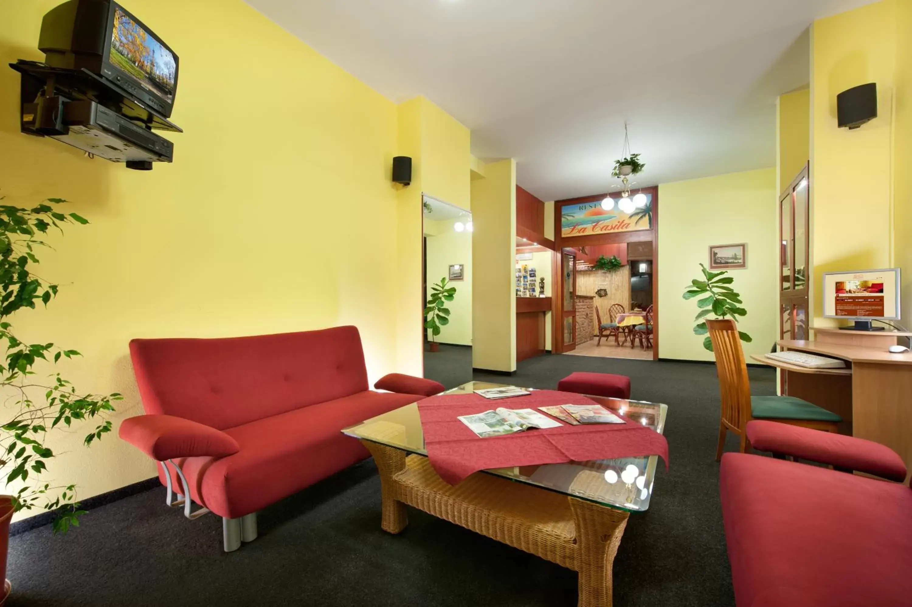 Lobby or reception, Seating Area in Hotel Henrietta