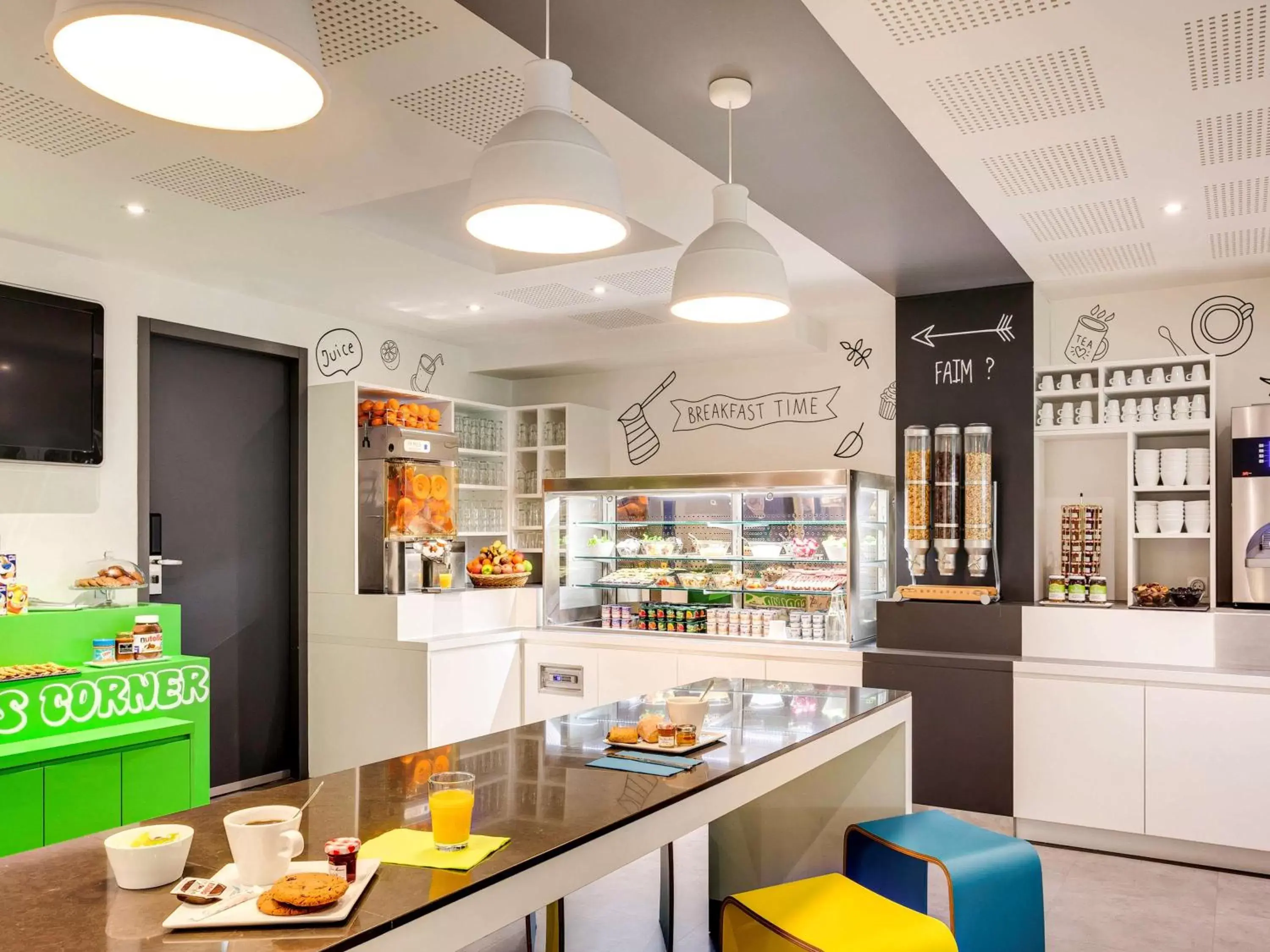 Restaurant/places to eat in ibis Styles Nantes Centre Gare