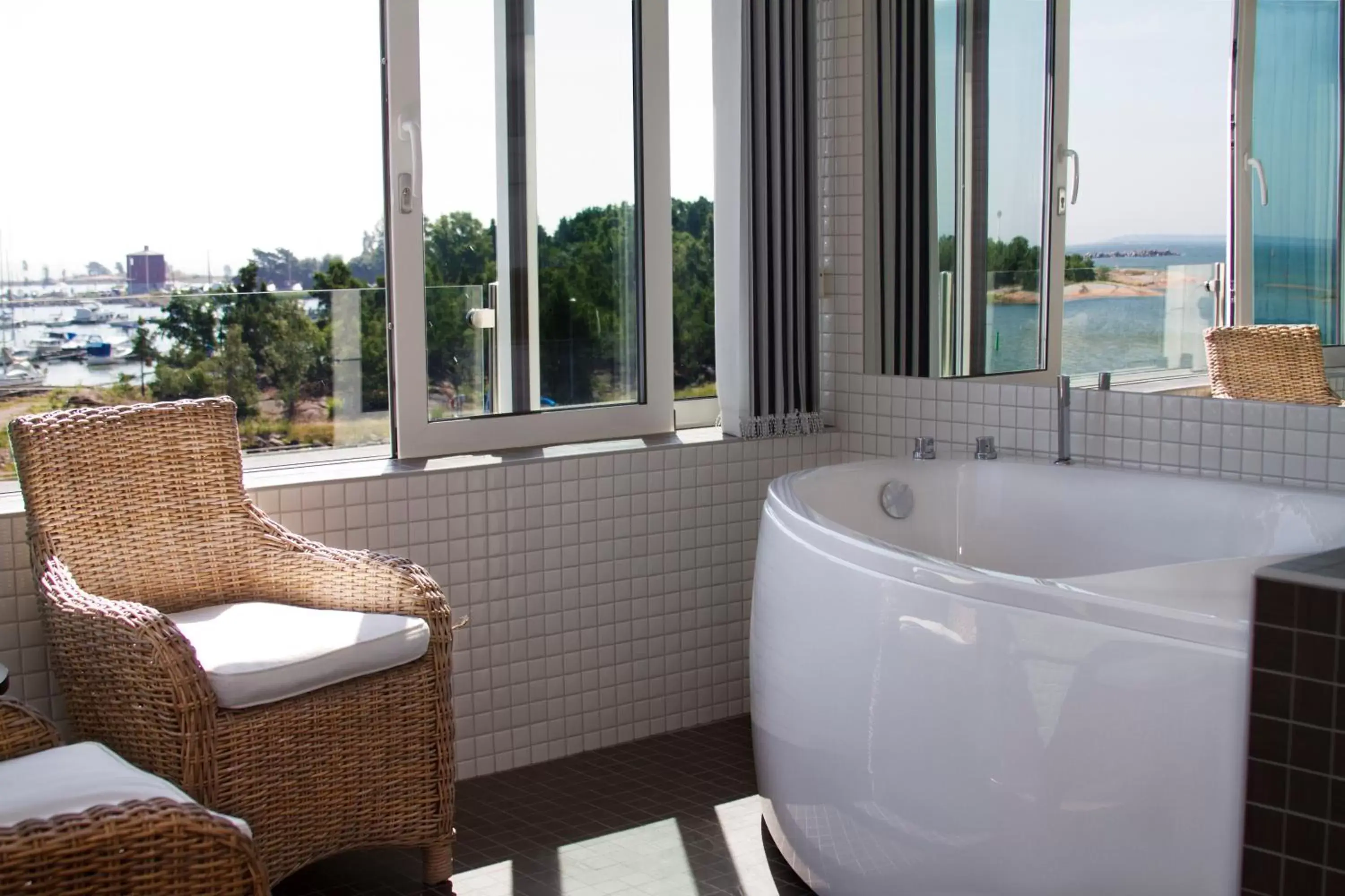 Decorative detail, Bathroom in Best Western Hotel Corallen