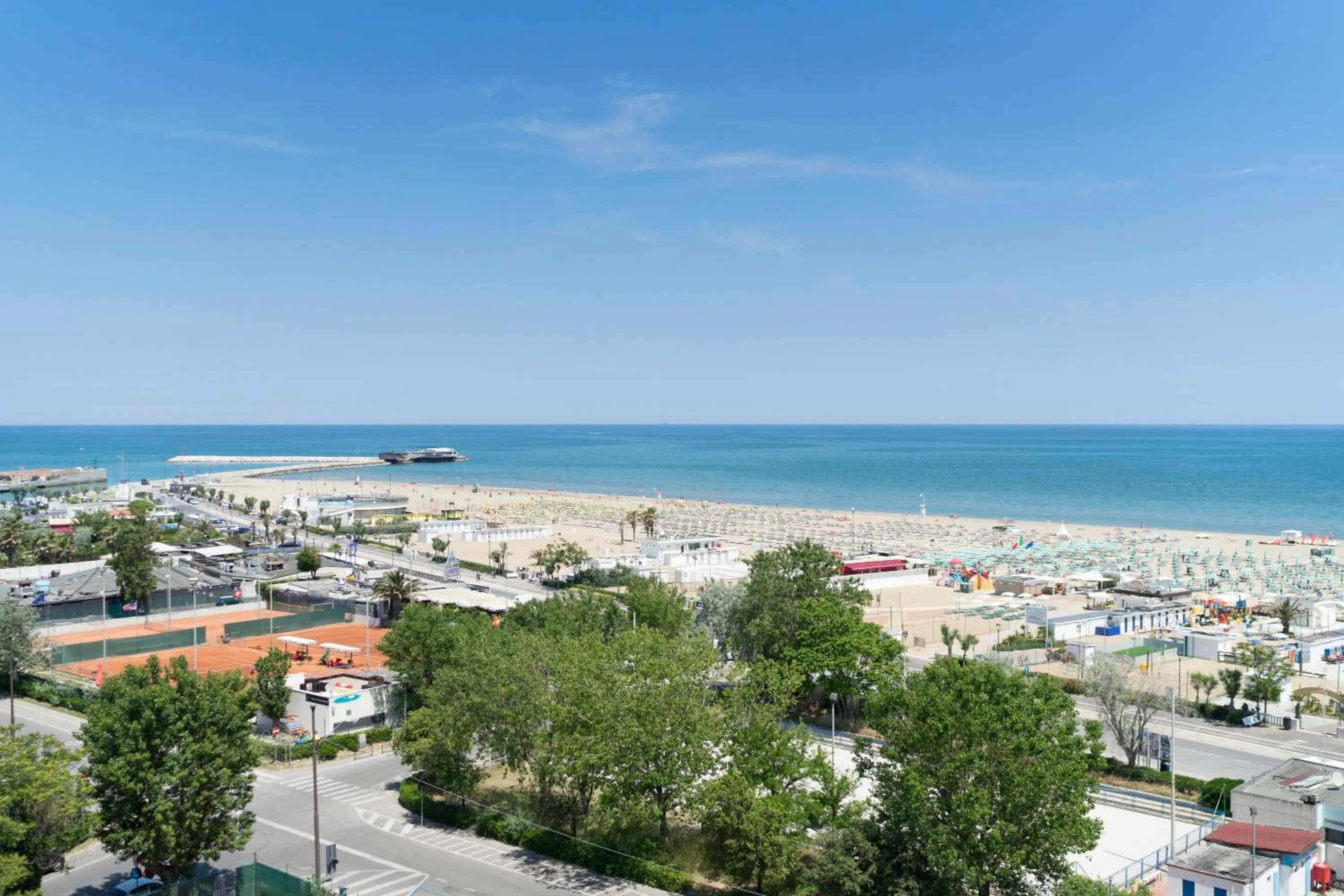 Beach in Hotel Milton Rimini