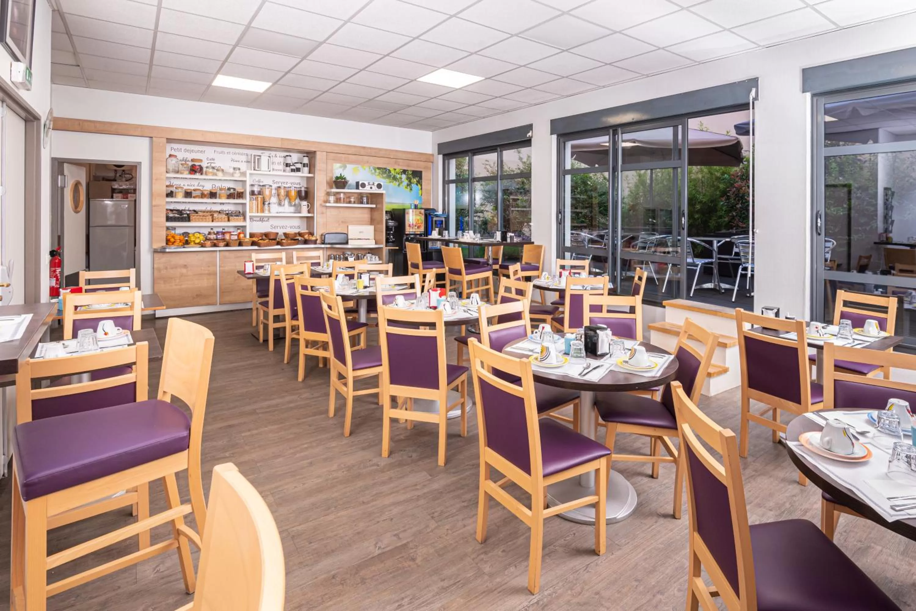 Continental breakfast in Apparthotel Privilodges Lyon Lumière