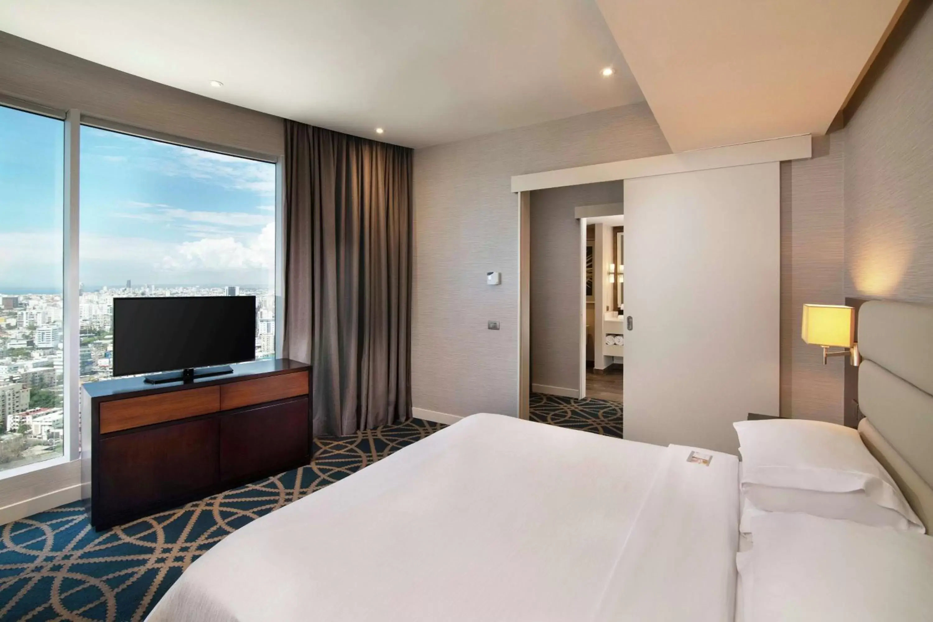 Bedroom, Bed in Embassy Suites by Hilton Santo Domingo