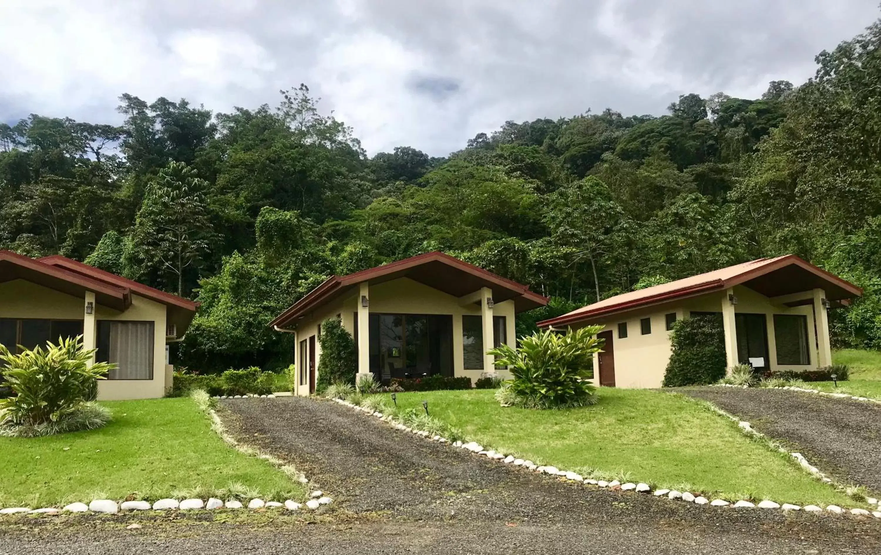 Property Building in Arenal Roca Suites