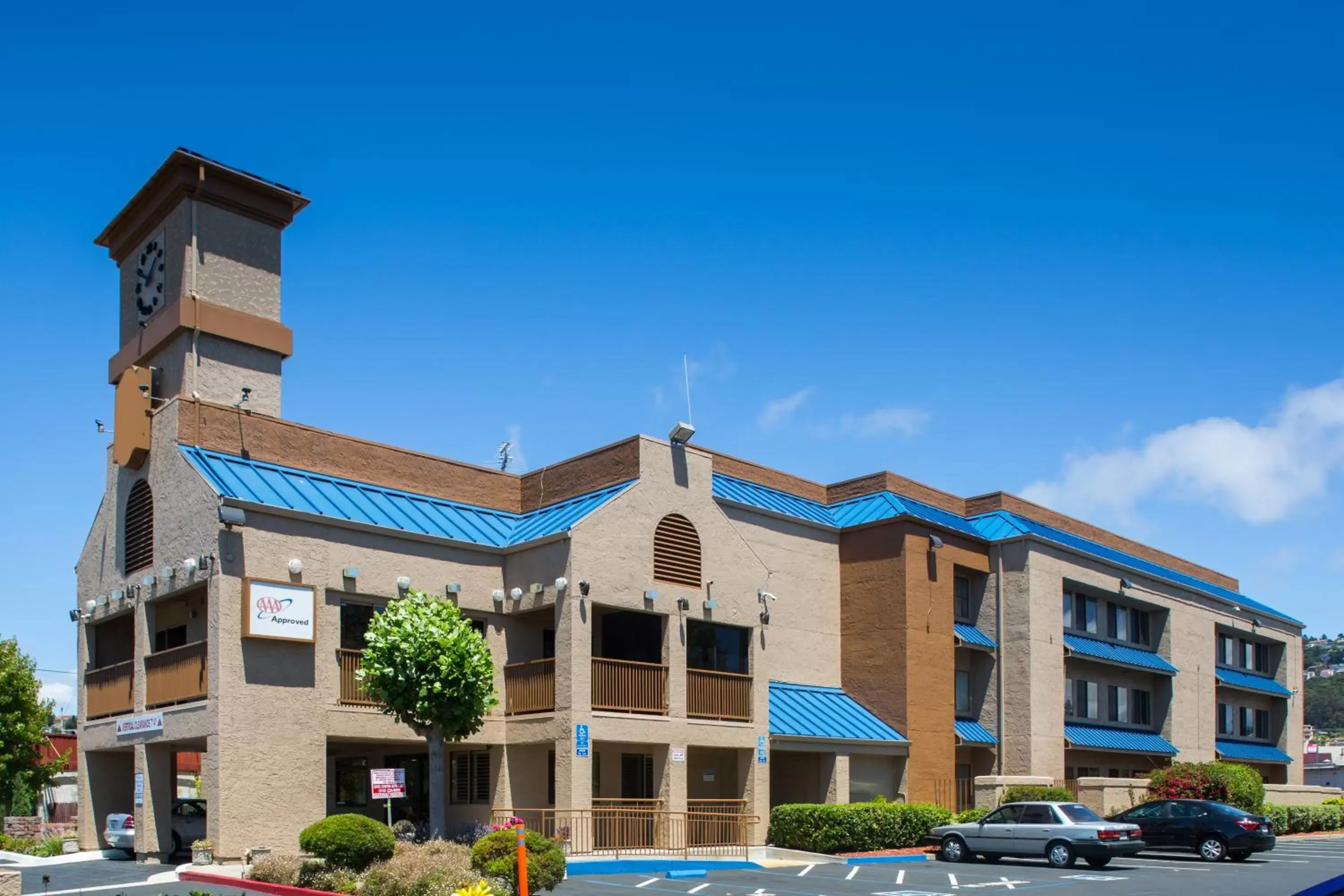 Facade/entrance, Property Building in Hotel Mira Vista