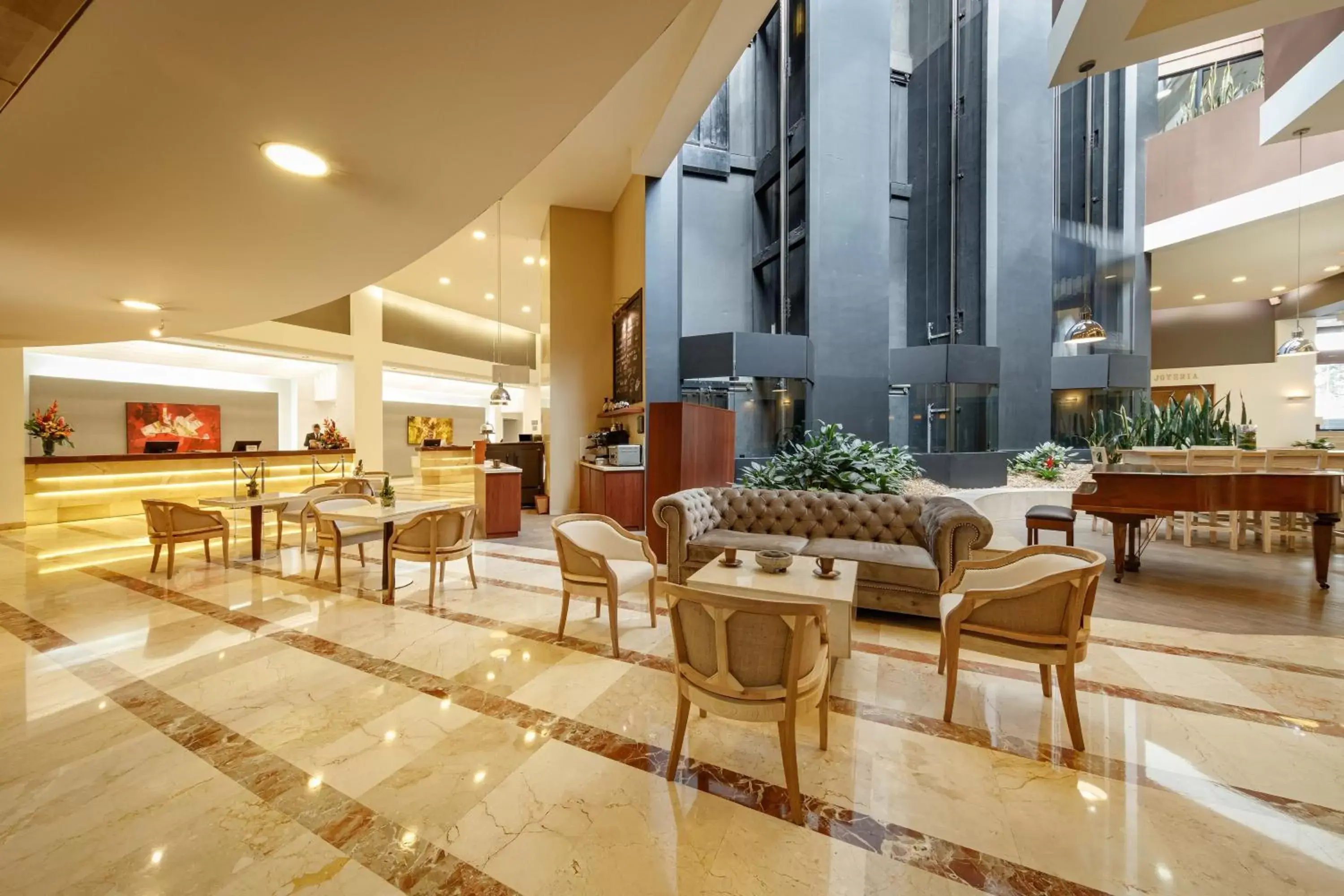 Restaurant/places to eat, Lobby/Reception in Sheraton Bogotá Hotel