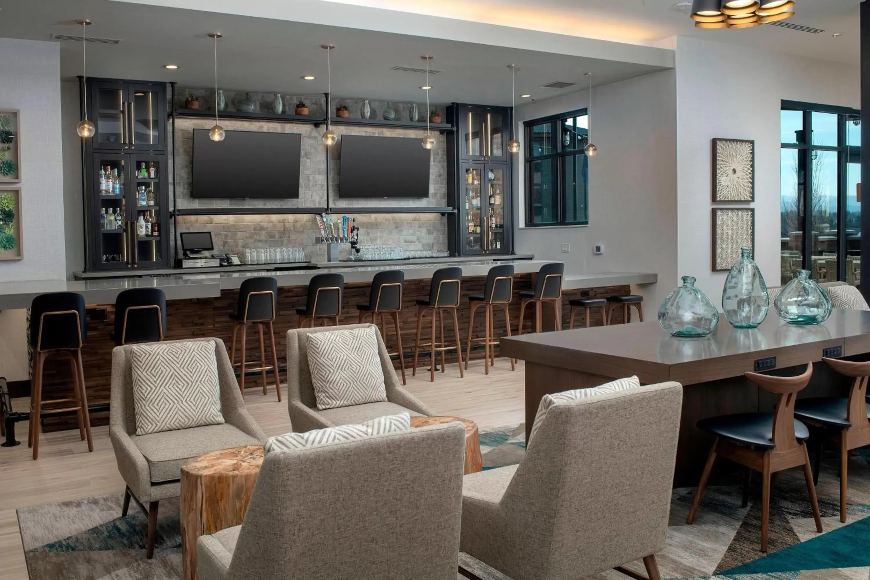 Lounge or bar, Restaurant/Places to Eat in Residence Inn By Marriott Bend