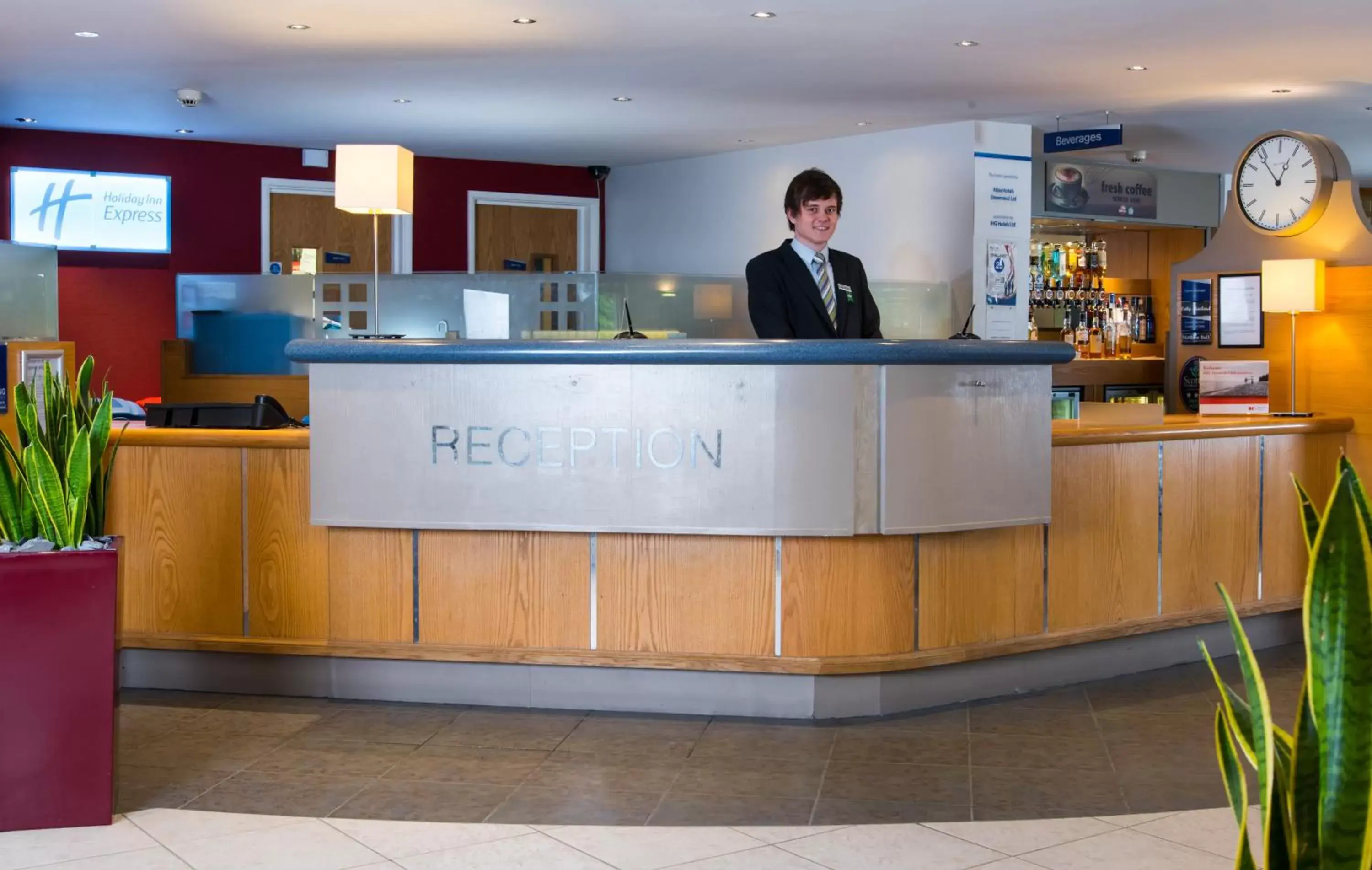 Lobby or reception, Lobby/Reception in Holiday Inn Express Inverness, an IHG Hotel
