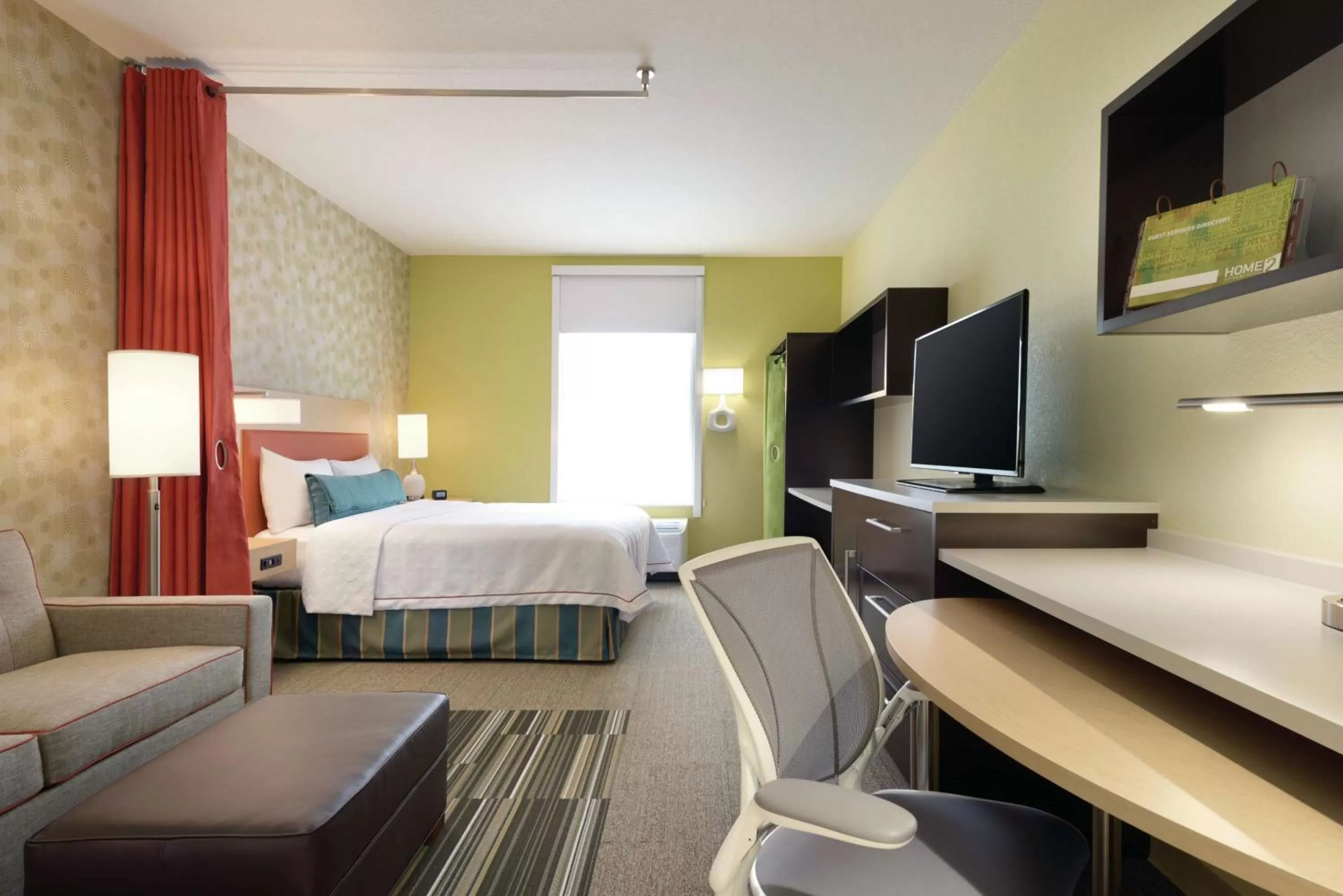 Bedroom, Bed in Home2 Suites by Hilton Cleveland Independence
