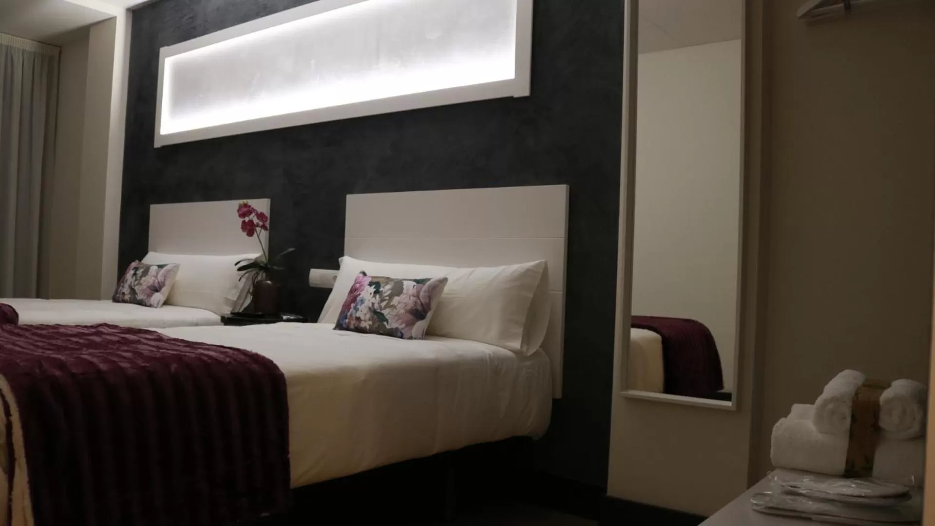 Bed in Hotel Malecon