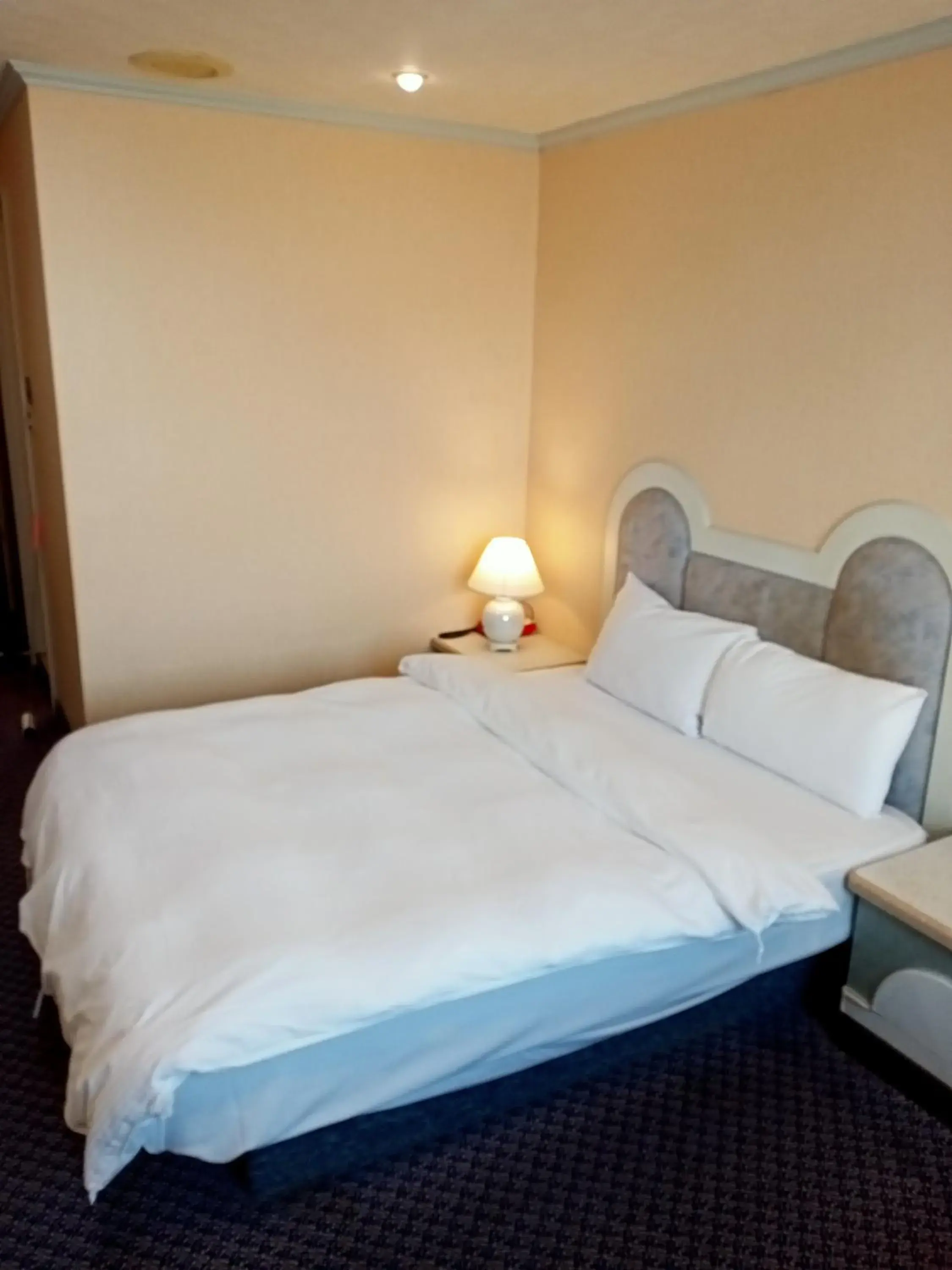 Bed in Chungli Business Hotel