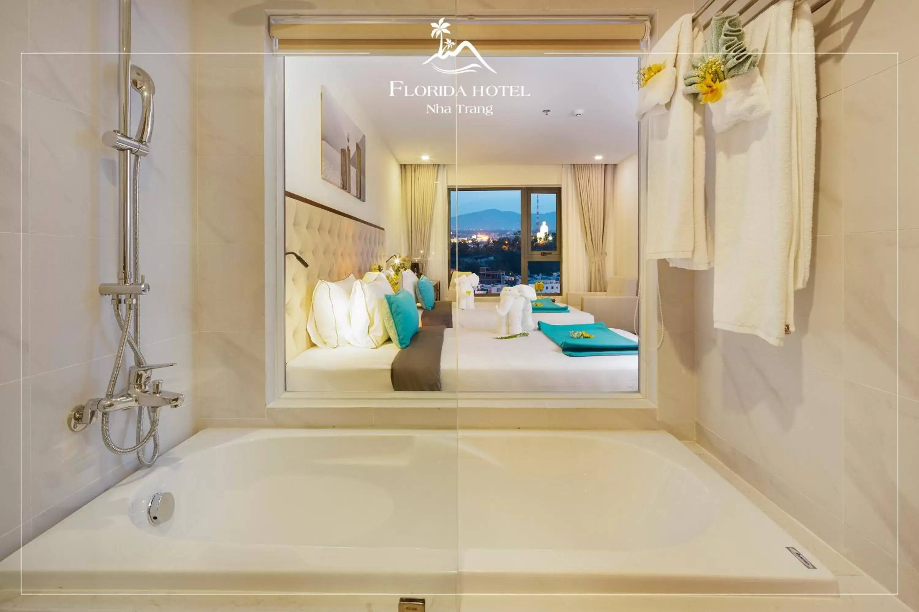 Bed, Bathroom in Florida Nha Trang Hotel