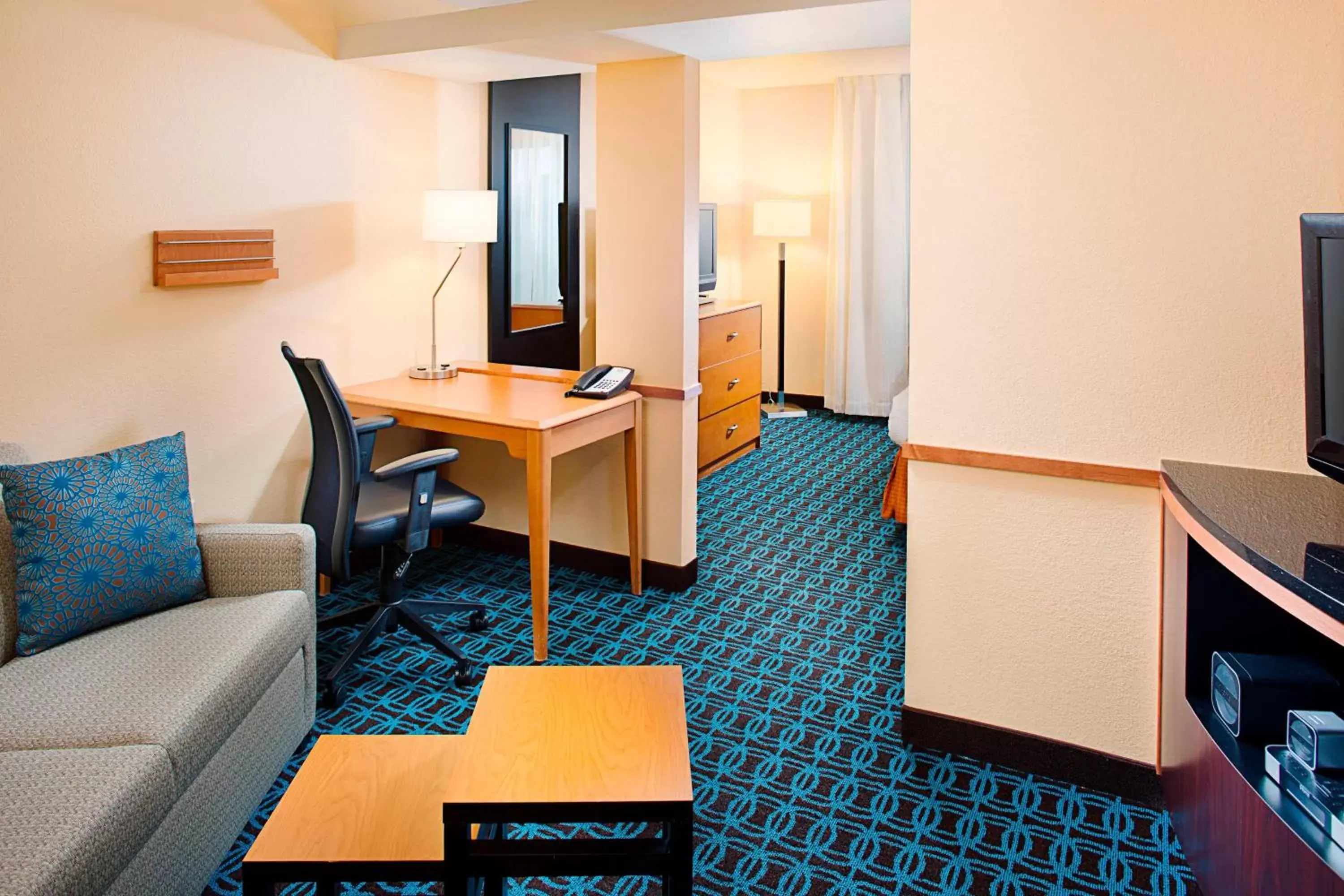 Photo of the whole room, Seating Area in Fairfield Inn & Suites by Marriott Jonesboro
