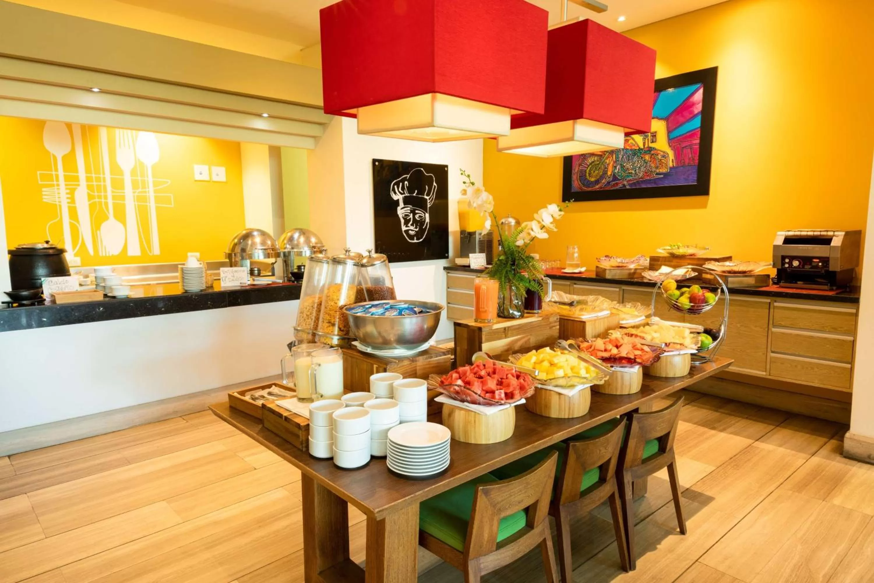 Dining area in Hilton Garden Inn Barranquilla