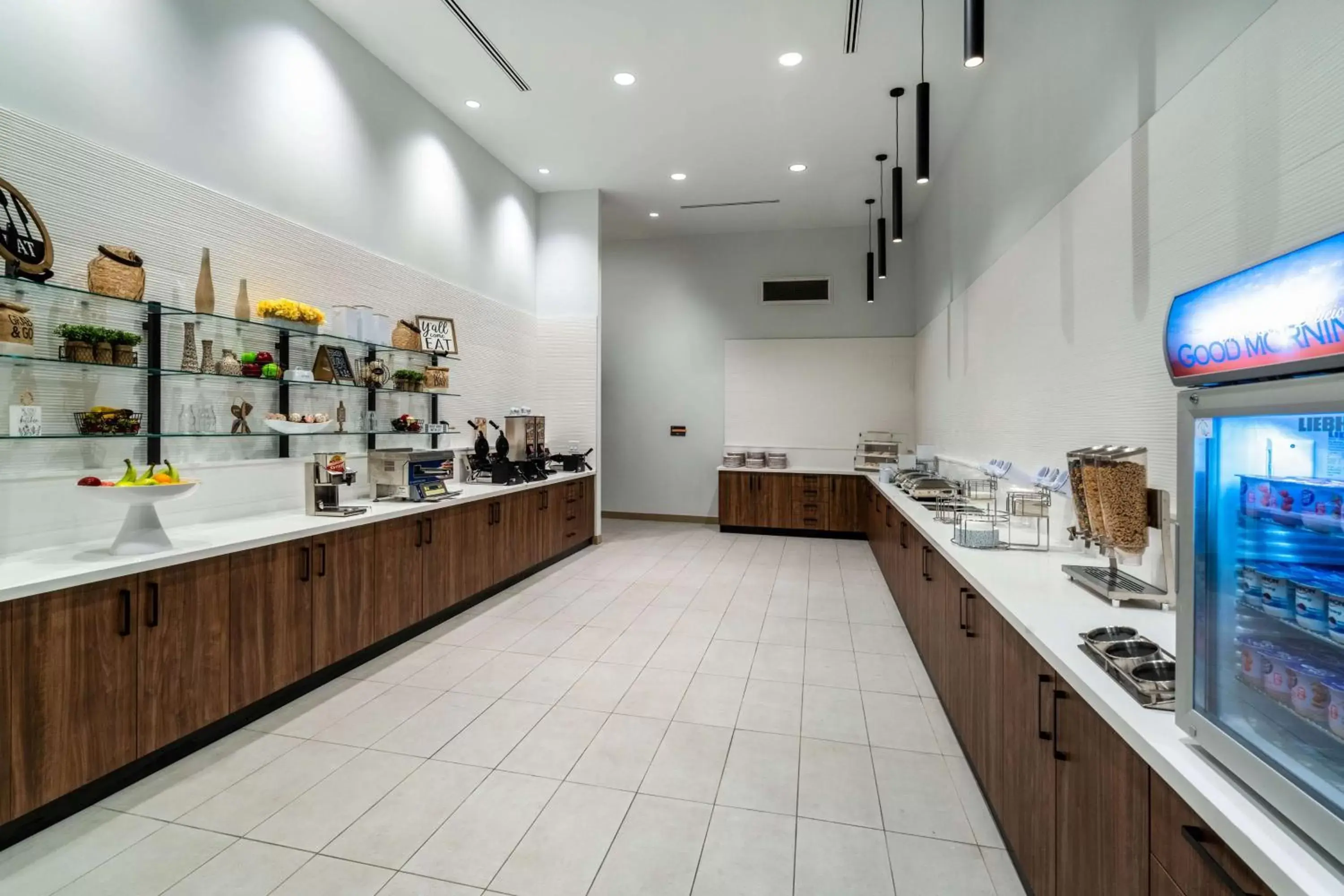 Restaurant/places to eat in La Quinta Inn & Suites by Wyndham Nashville Downtown Stadium Restaurant/places to eat in La Quinta Inn & Suites by Wyndham Nashville Downtown Stadium