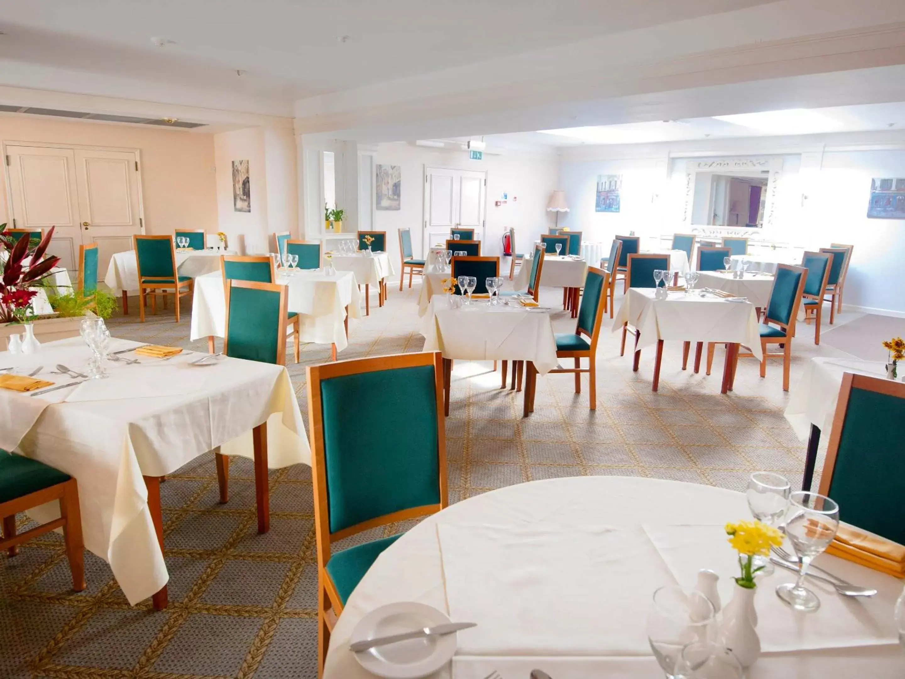 Restaurant/Places to Eat in Penmere Manor Hotel