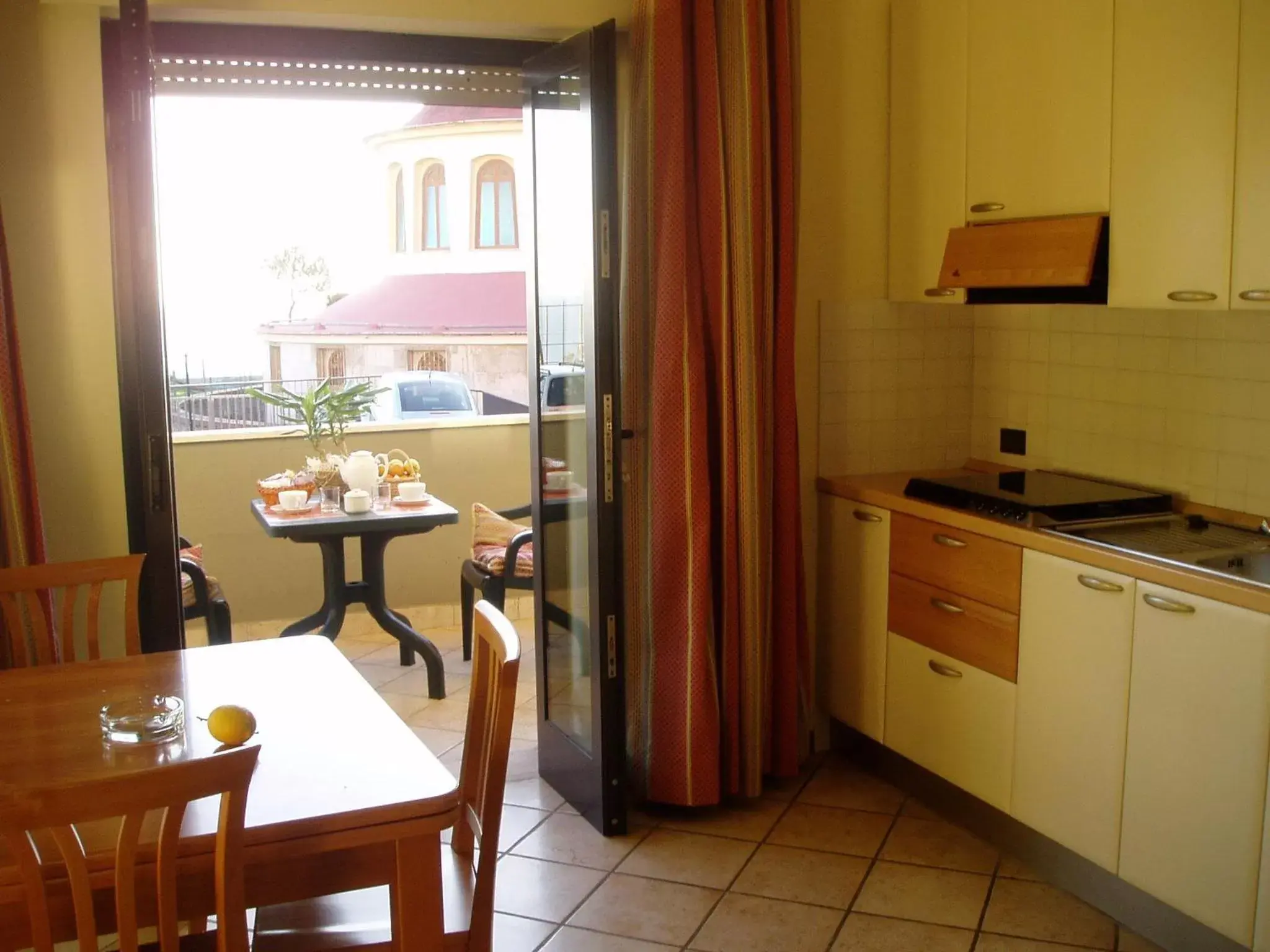 Kitchen or kitchenette, Dining Area in Miramare Residence