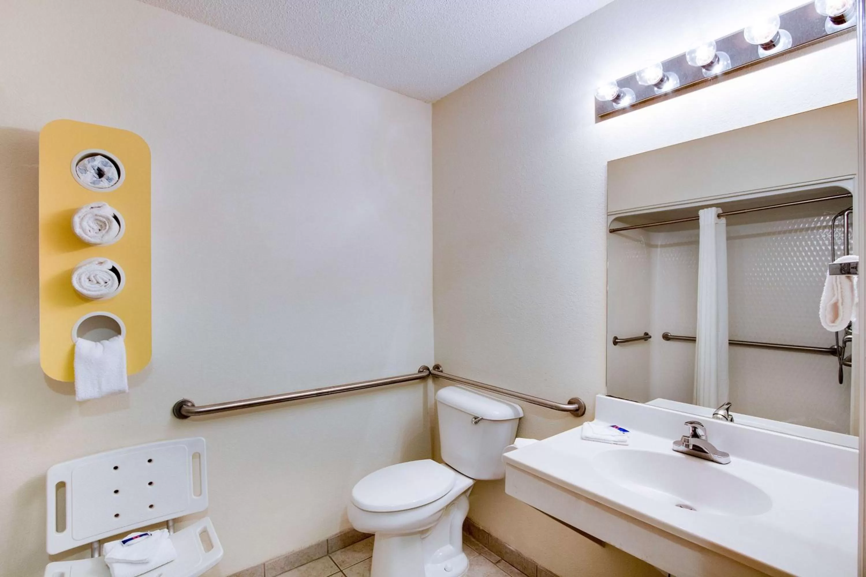 Toilet in Motel 6-Hinesville, GA