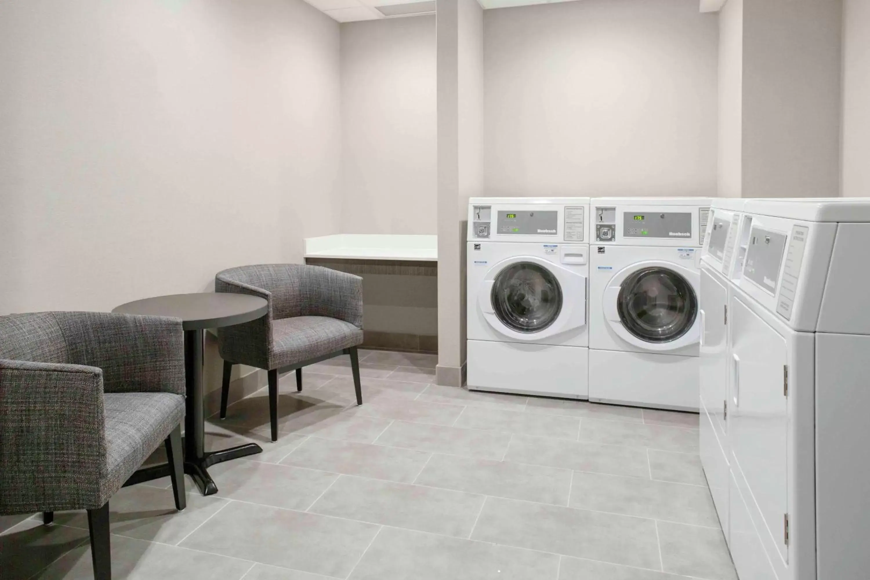 Property building in Homewood Suites By Hilton Lansing Eastwood Property building in Homewood Suites By Hilton Lansing Eastwood