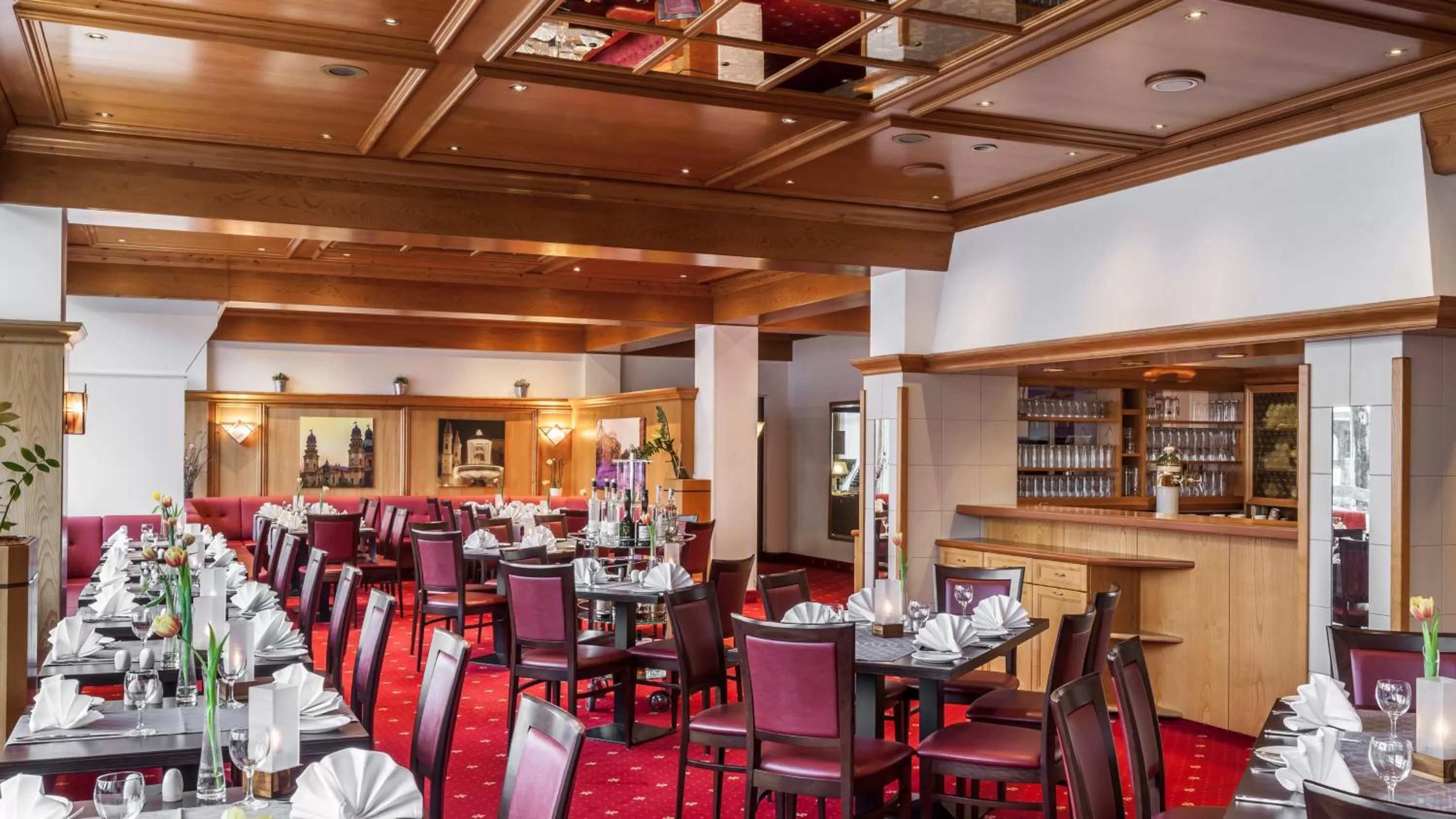 Restaurant/places to eat in Holiday Inn Munich - South by IHG