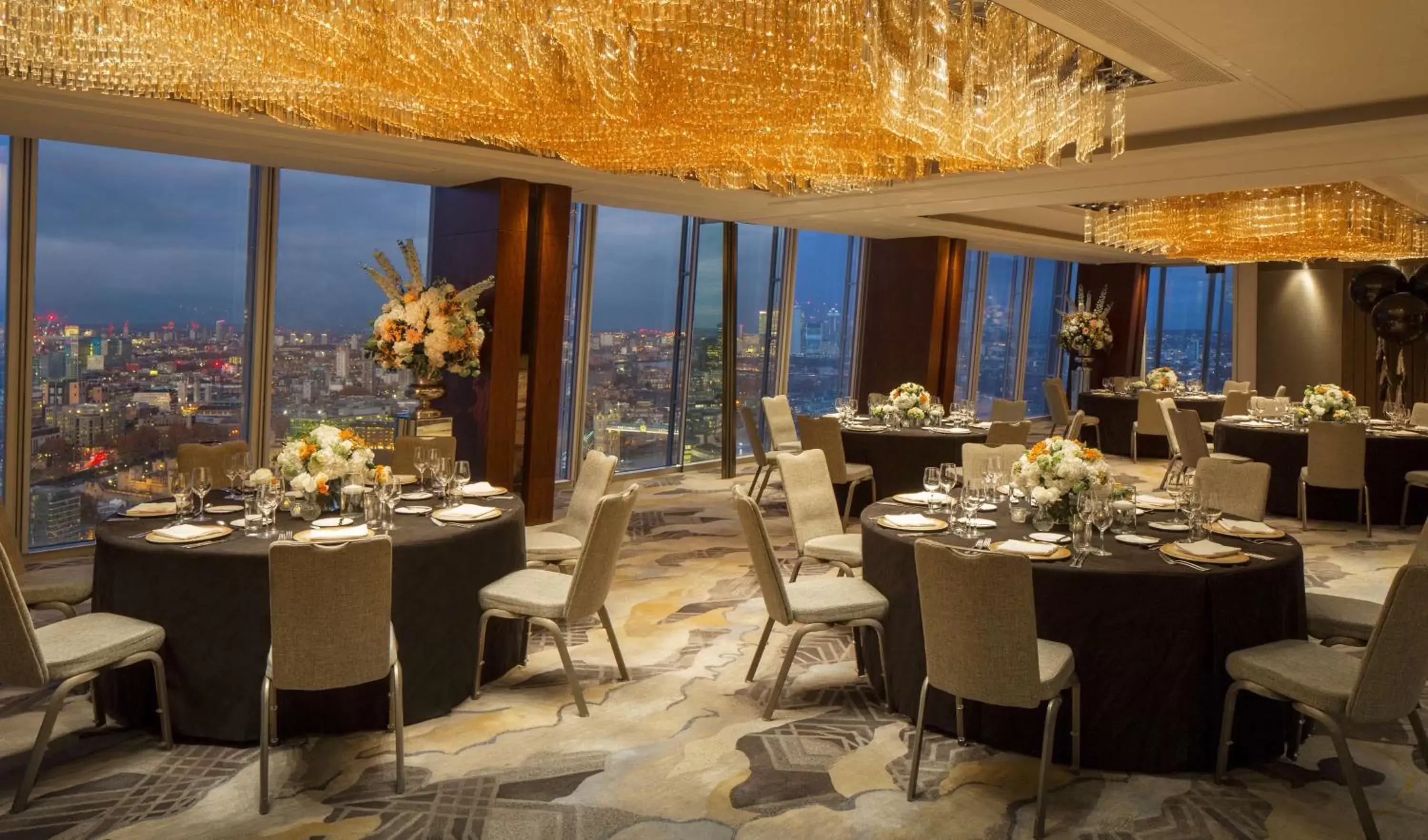 On site, Restaurant/Places to Eat in Shangri-La The Shard, London