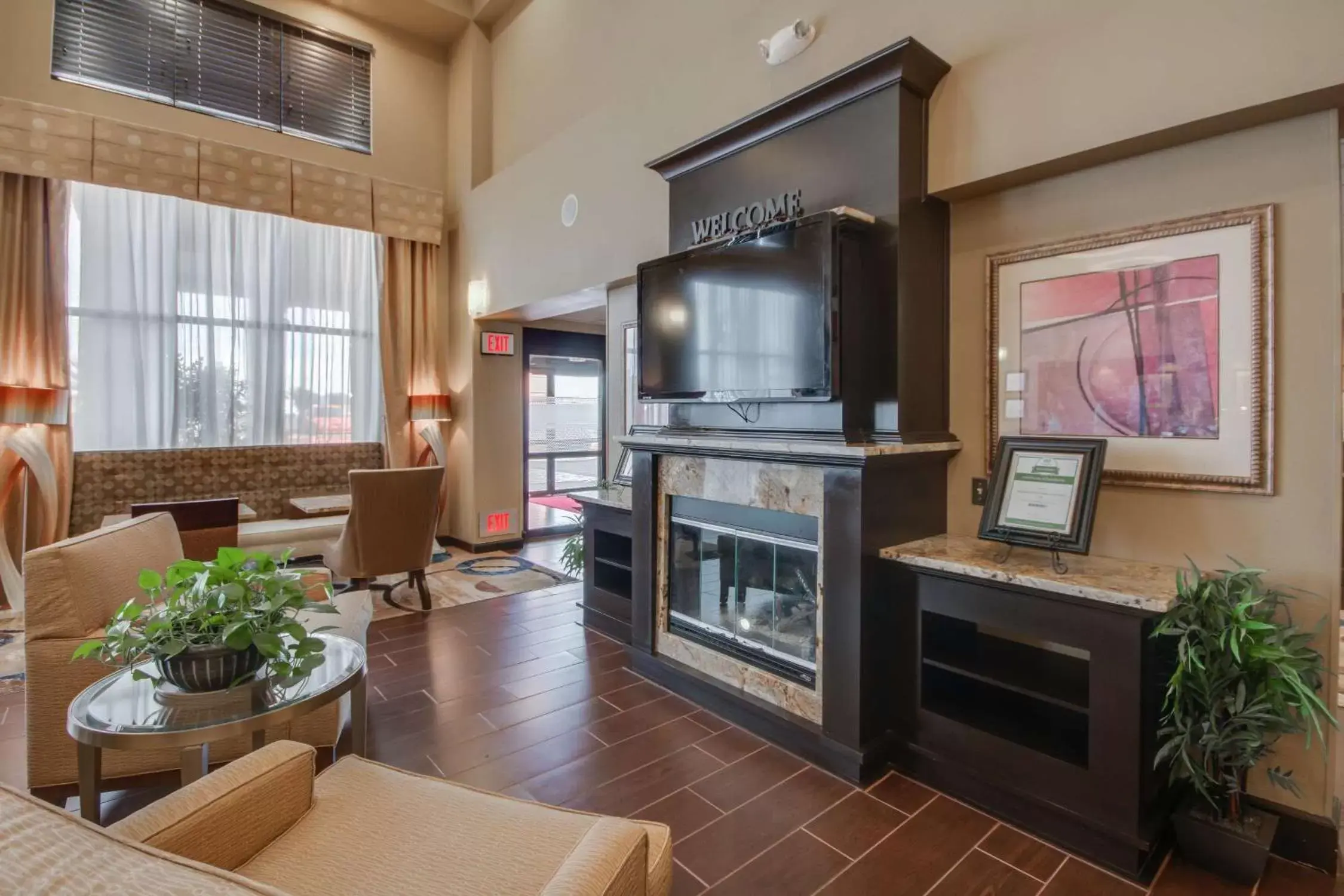 Lobby or reception, TV/Entertainment Center in Hampton Inn & Suites Las Cruces I-25