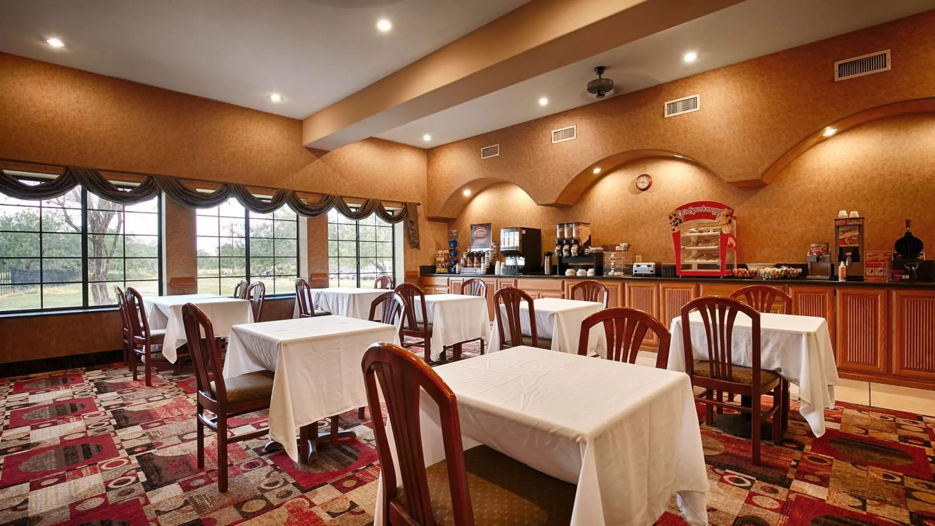 Restaurant/Places to Eat in Best Western Casa Villa Suites