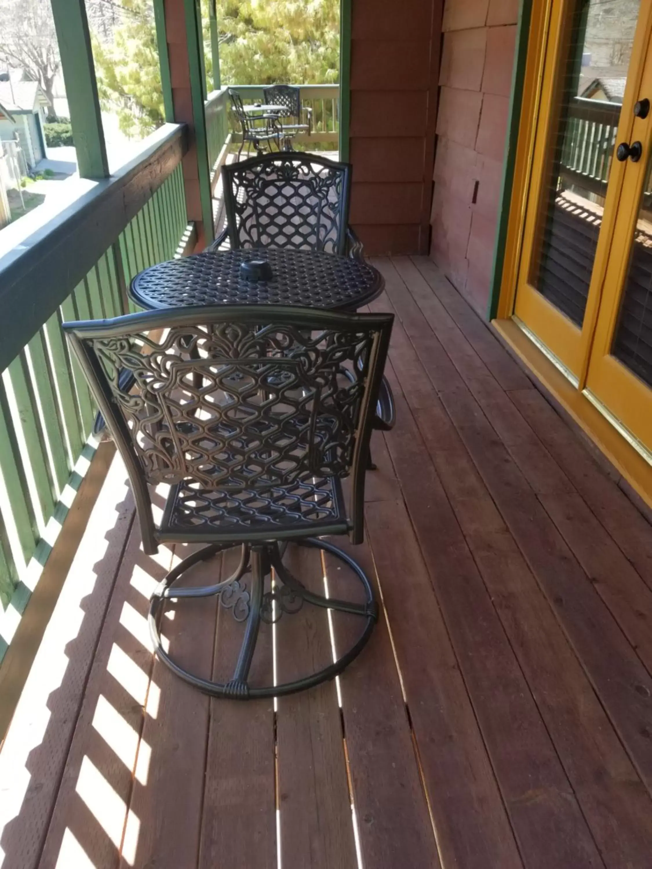 Balcony/Terrace in Kernville Inn