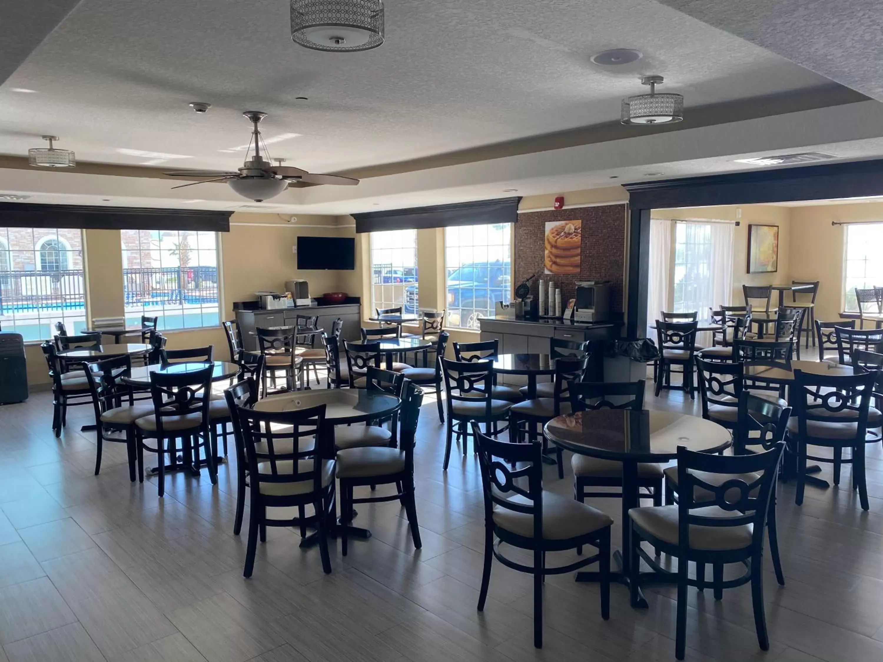 Breakfast, Restaurant/Places to Eat in Galveston Beach Hotel