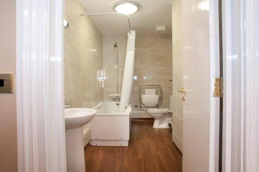 Bathroom in The Swan Hotel Wetherspoon